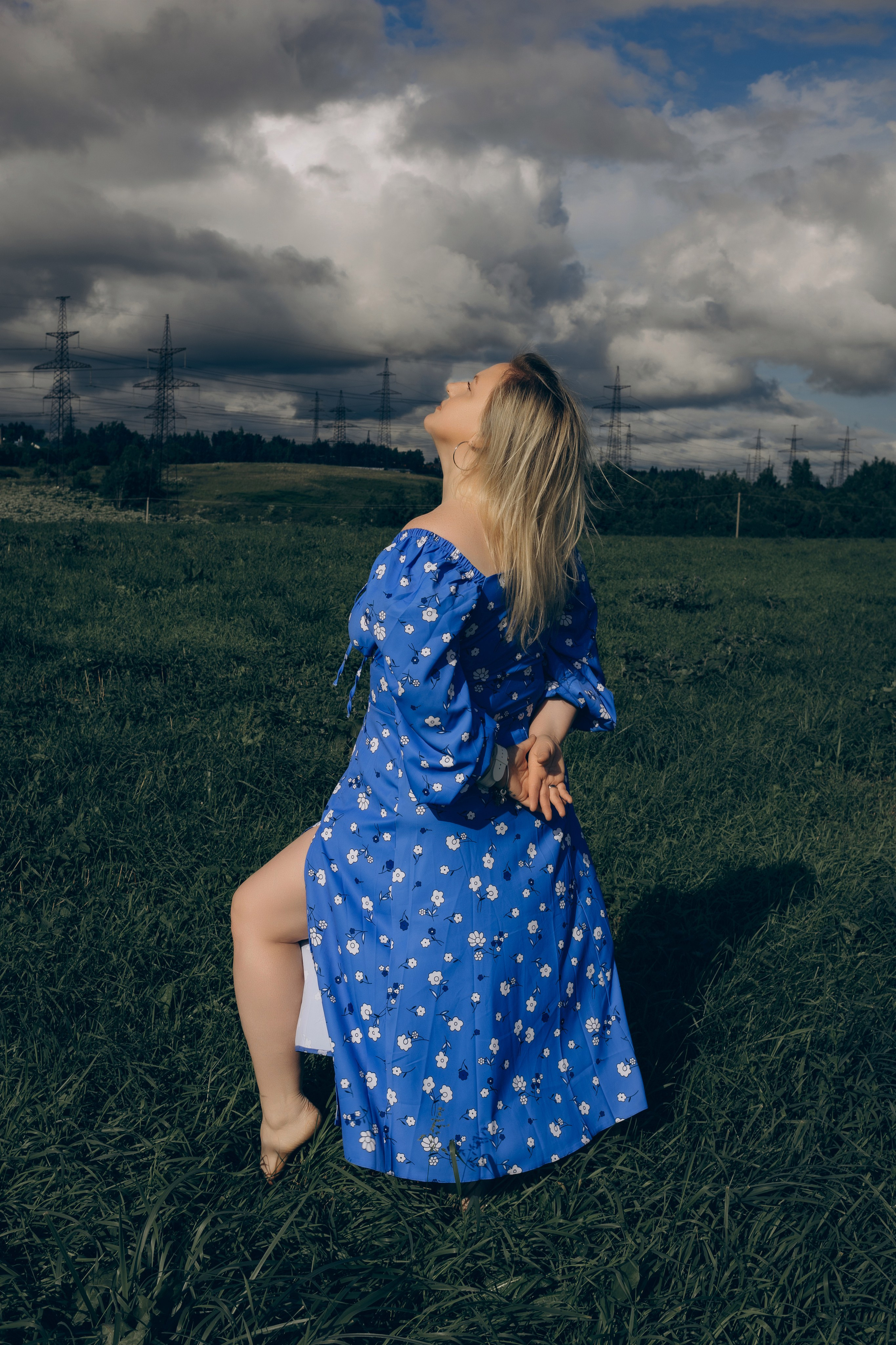 Светлана. В поле. Женский и семейный фотограф в Санкт-Петербурге Екатерина Симонова
