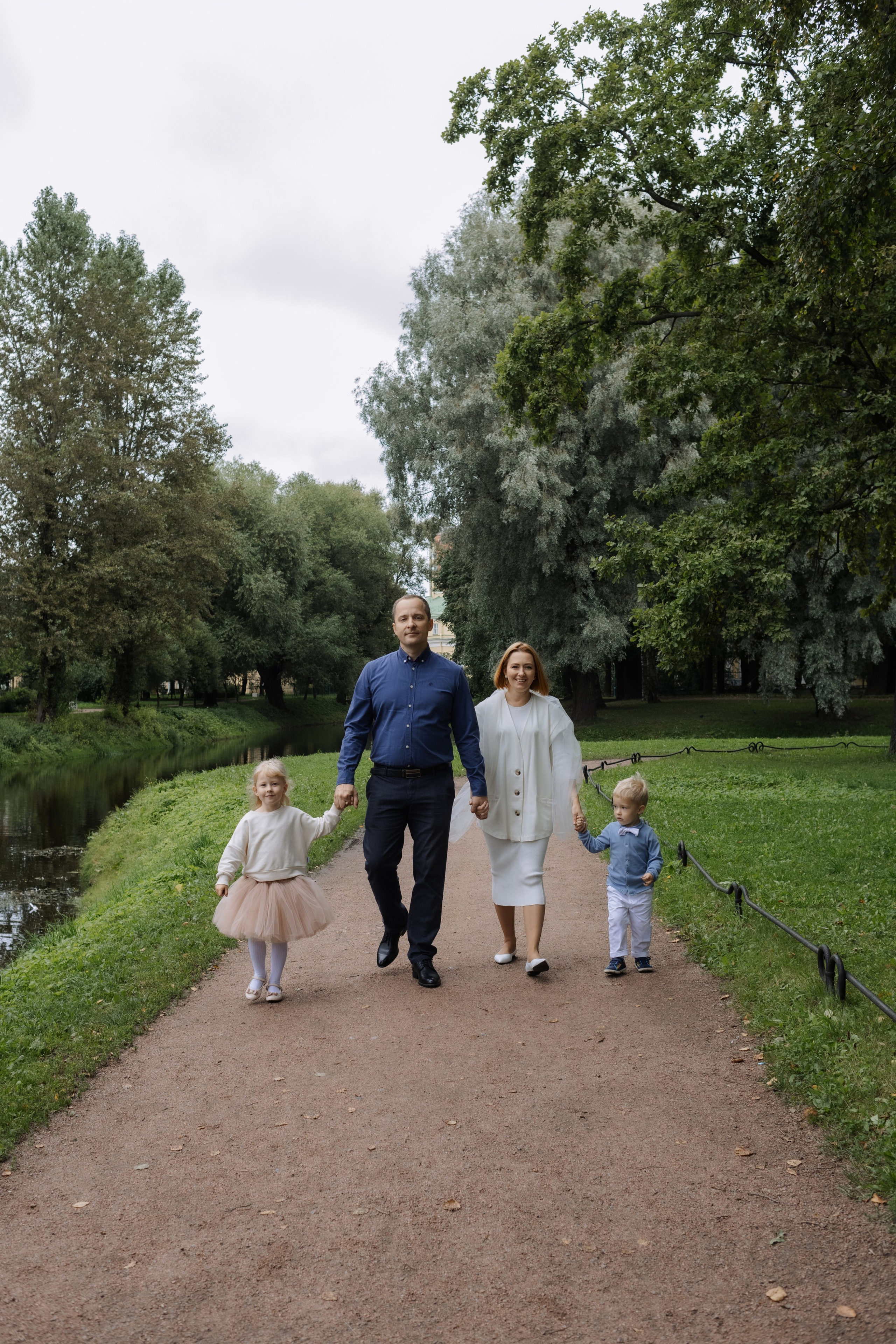 Семейная фотопрогулка в Таврическом. Женский и семейный фотограф в Санкт-Петербурге Екатерина Симонова