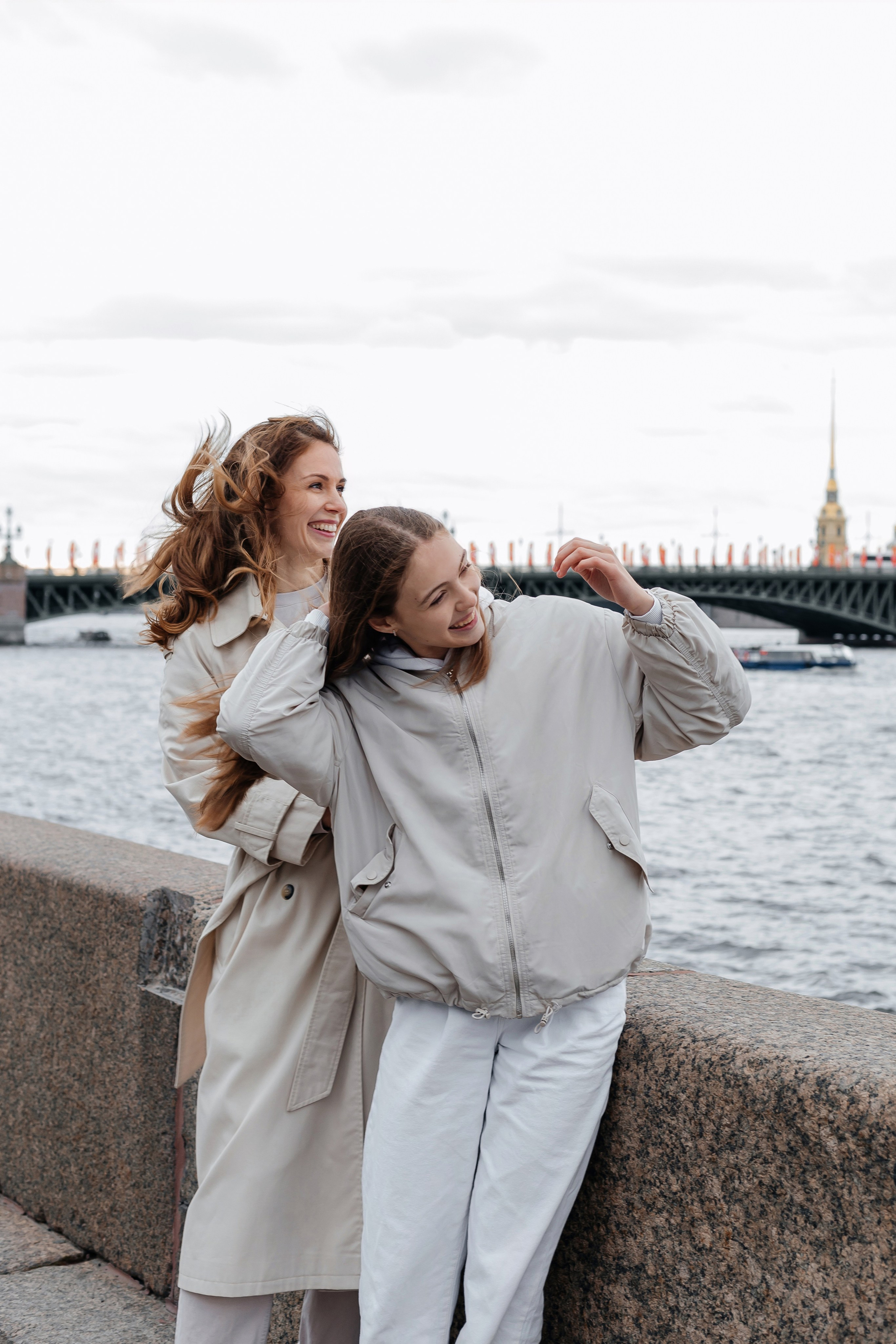 Светлана и Диана. В Летнем саду. Женский и семейный фотограф в Санкт-Петербурге Екатерина Симонова