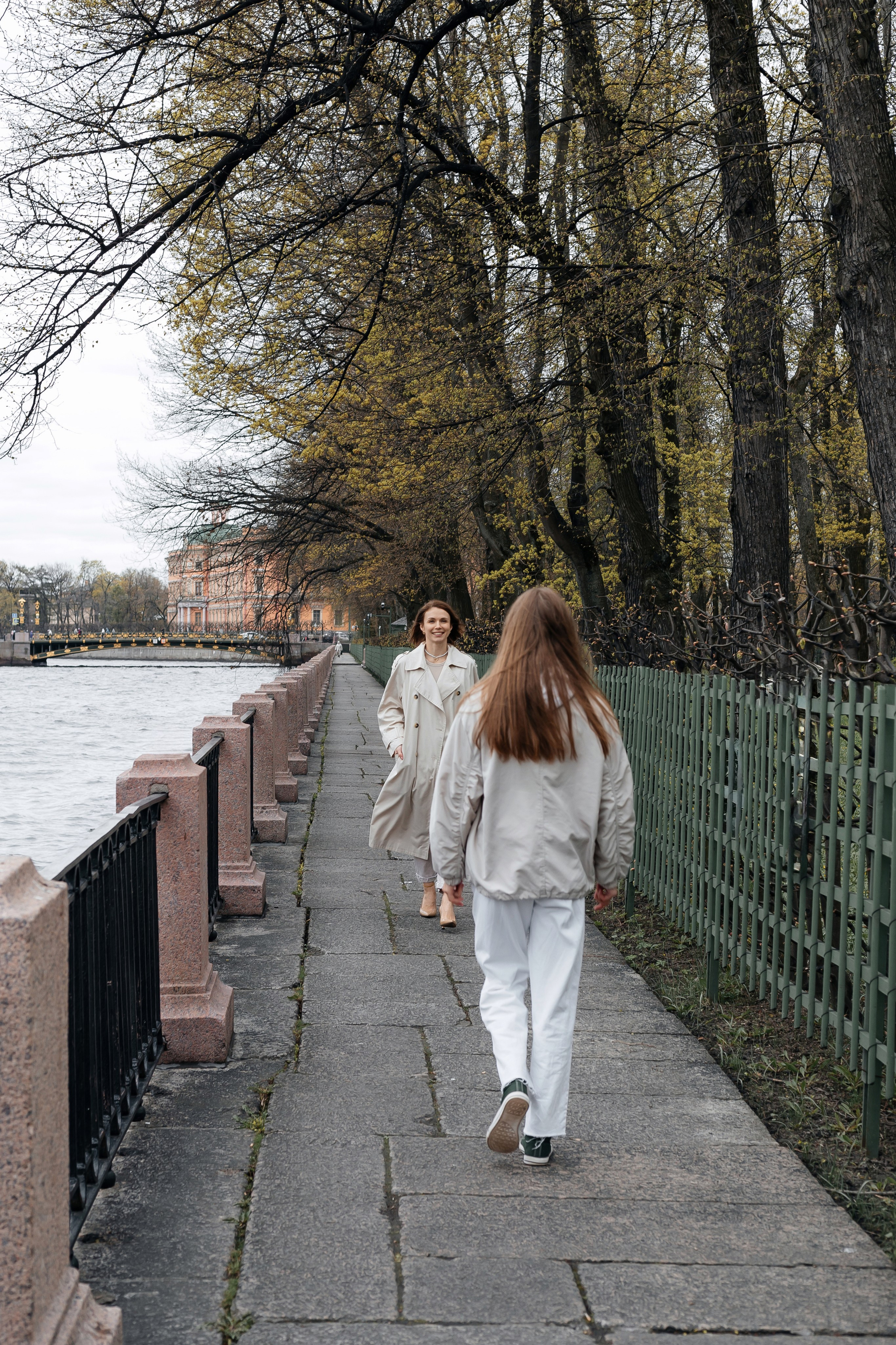 Светлана и Диана. В Летнем саду. Женский и семейный фотограф в Санкт-Петербурге Екатерина Симонова