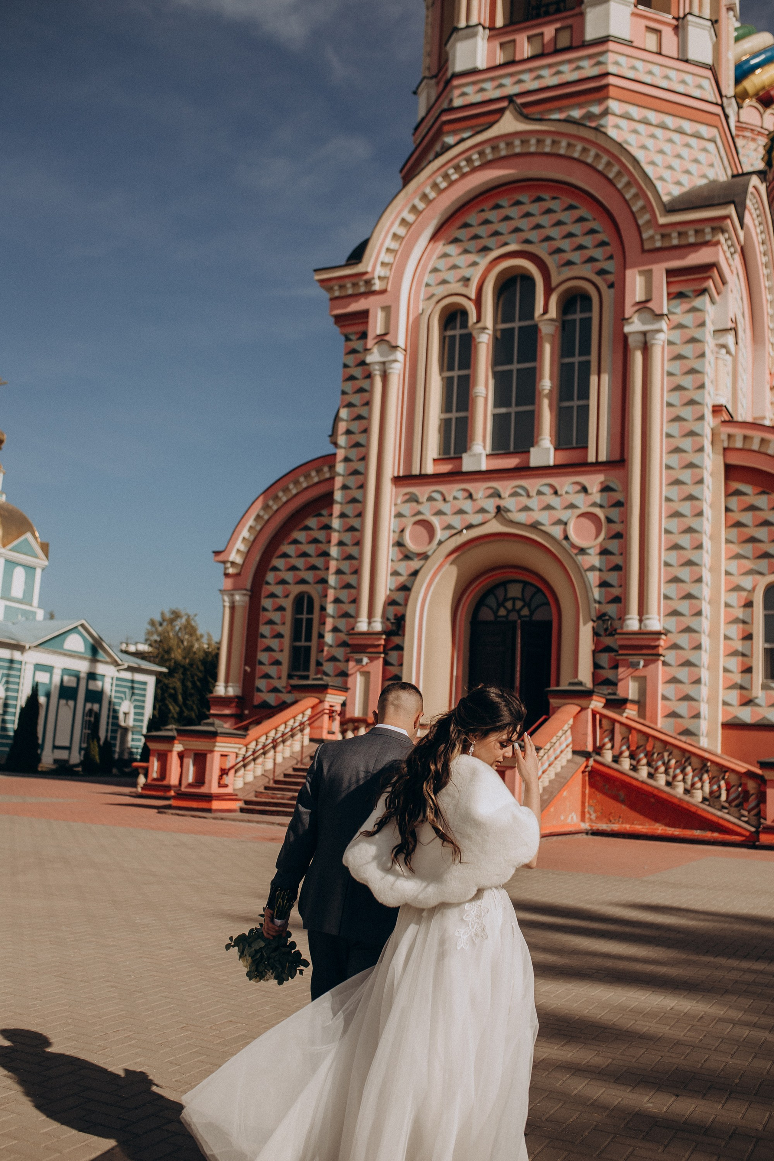 Солнечно. Ветрено. Бесконечно счастливо