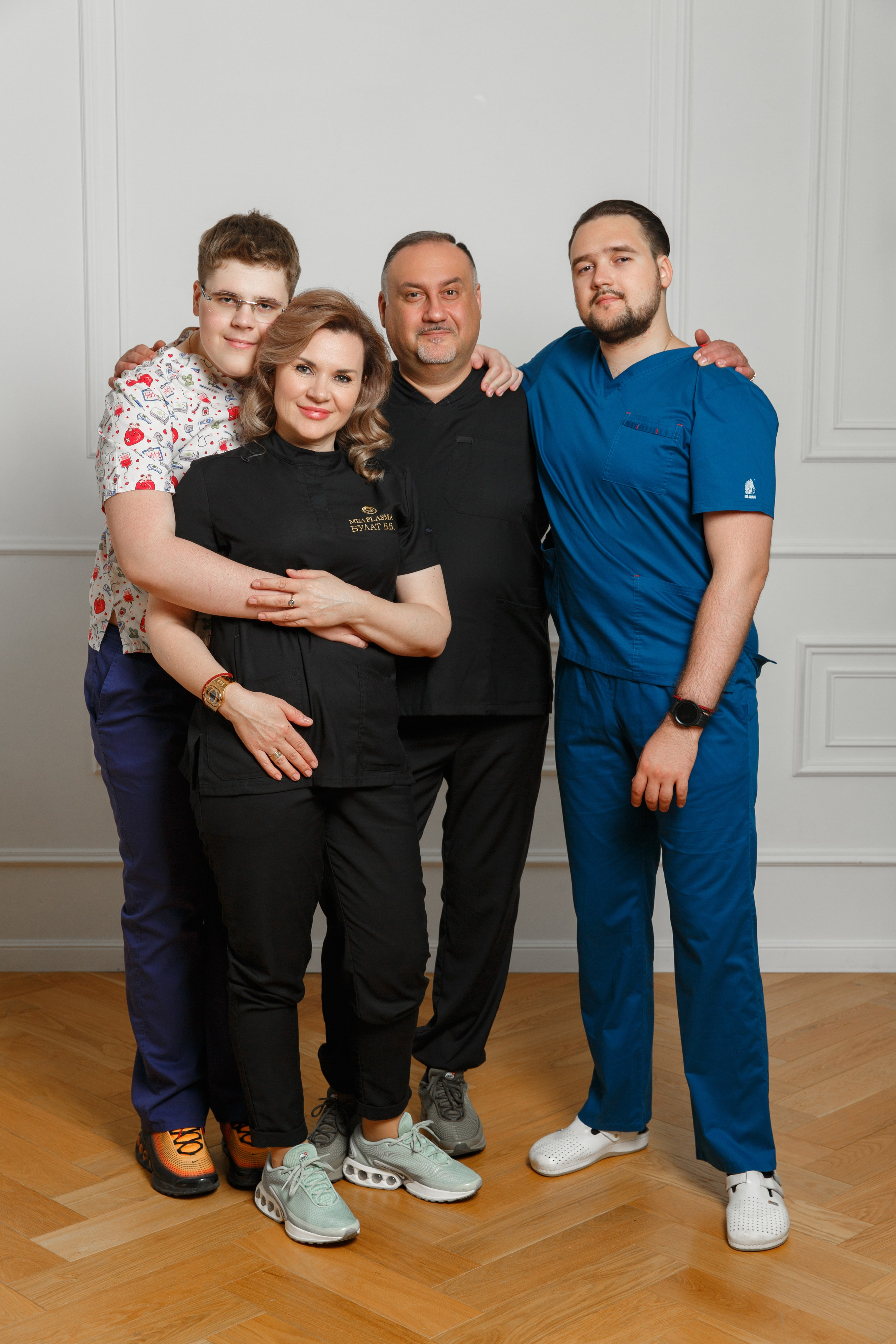 СЕМЬЯ МЕДИКОВ