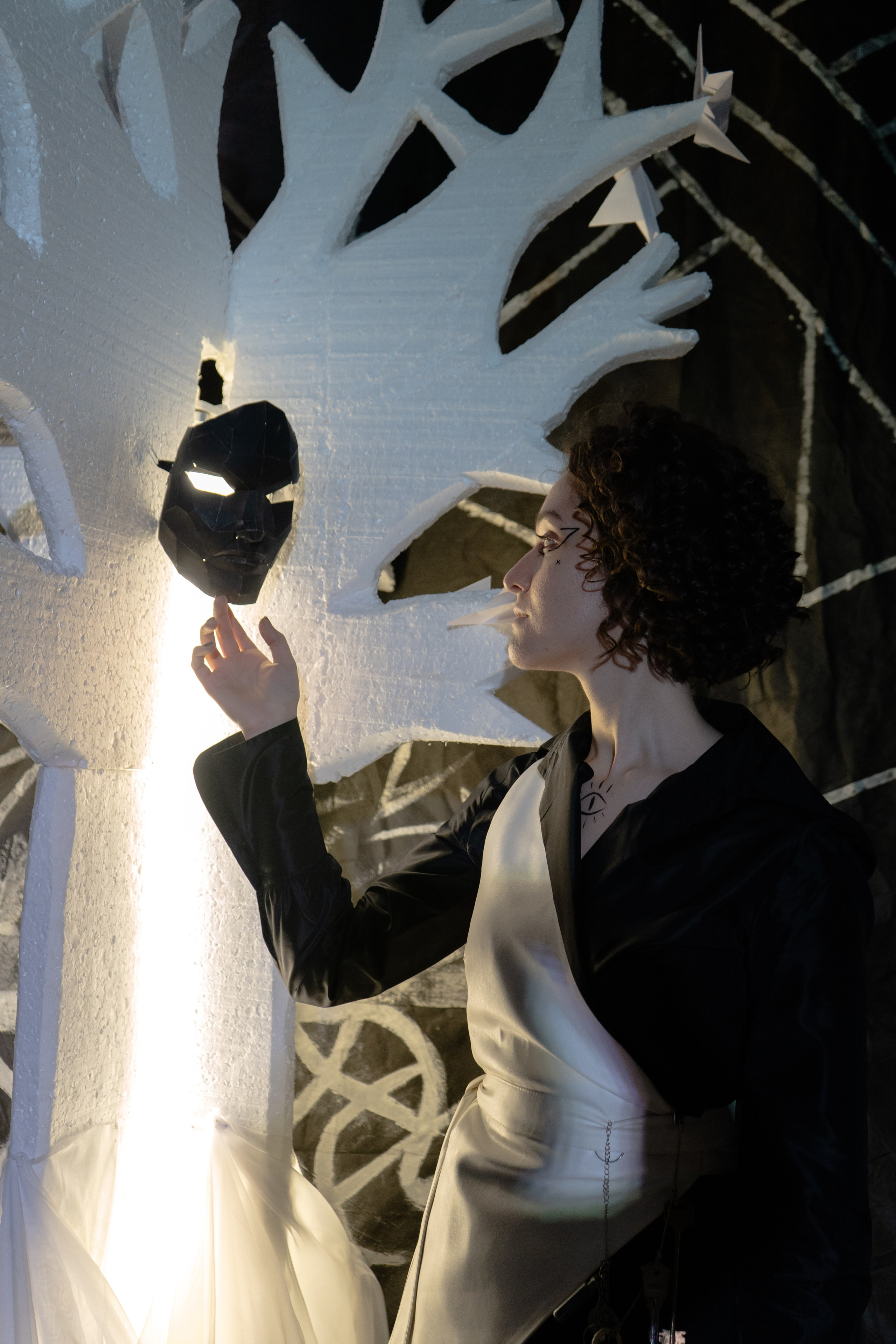 Черное-белое зарство