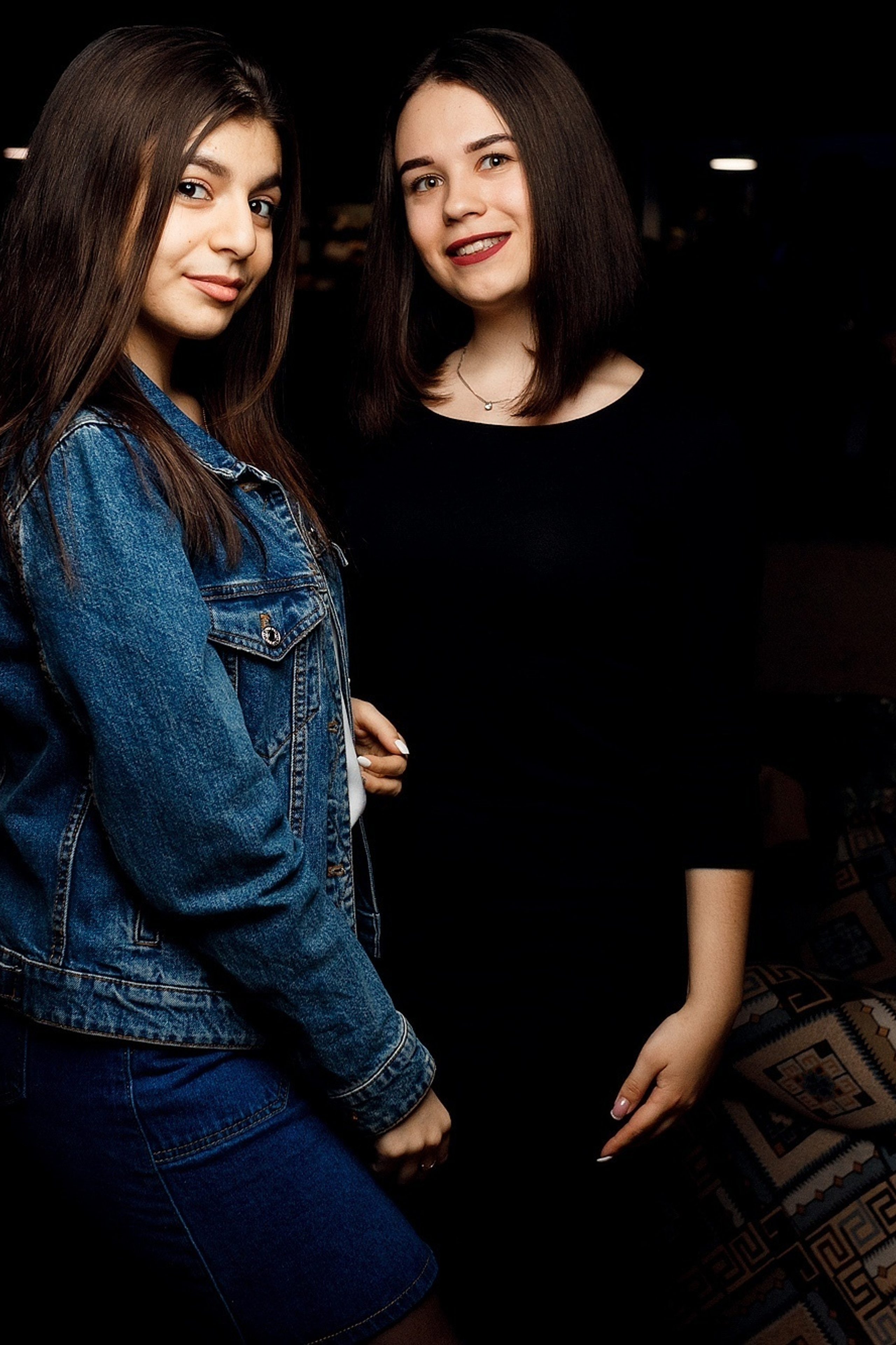 Мама Люба 13 апреля — RETRОЛЮБА _ ДИСКОТЕКА 90. Максим Бондарев, коммерческий фотограф для бизнеса | Курск