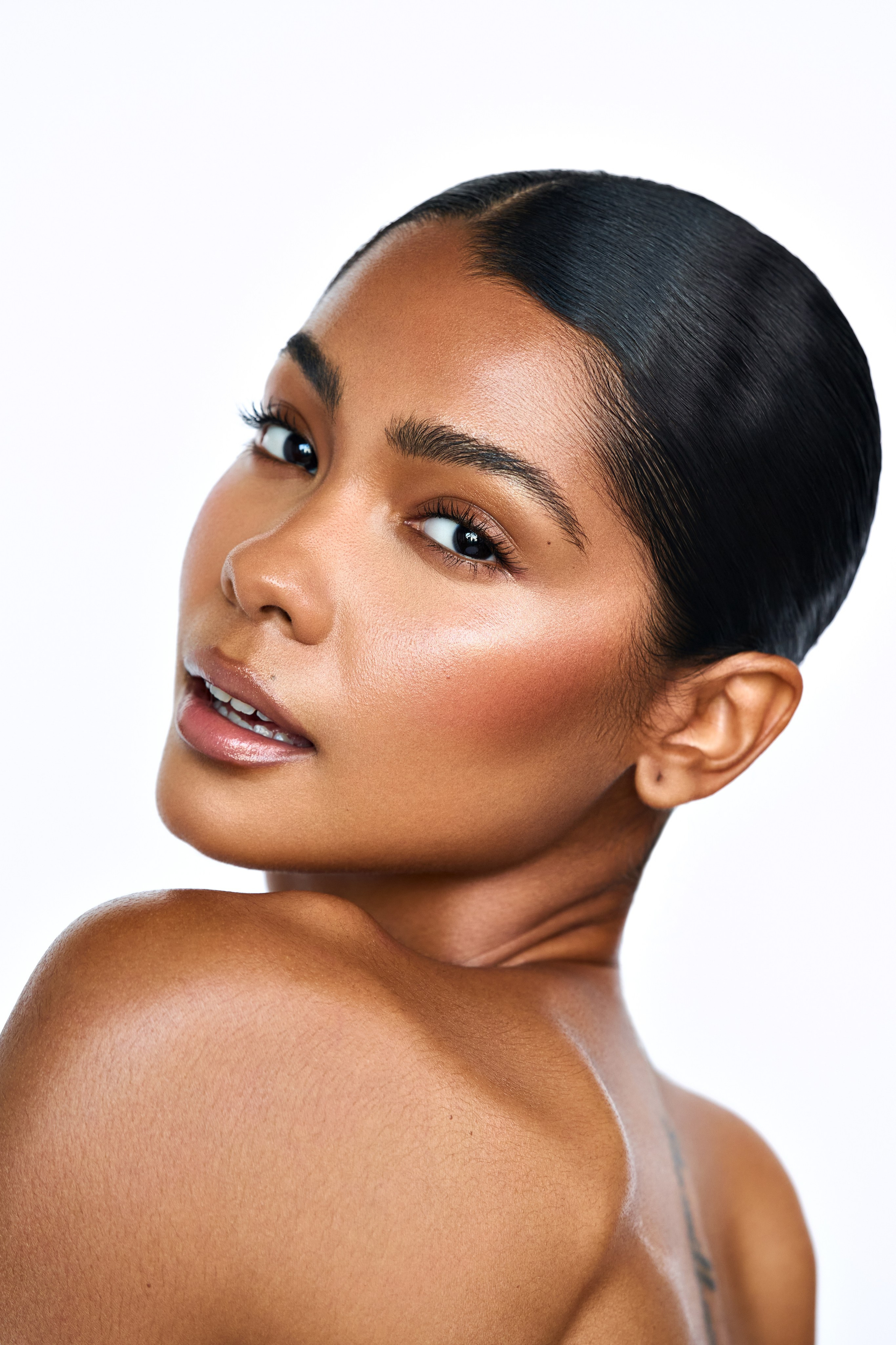 beautiful @itsmakaelayaheard by @aangellii with team: makeup @theartist.maegprohair, @kaliatheeartist, @finessenshotsand, me as a retoucher 😁