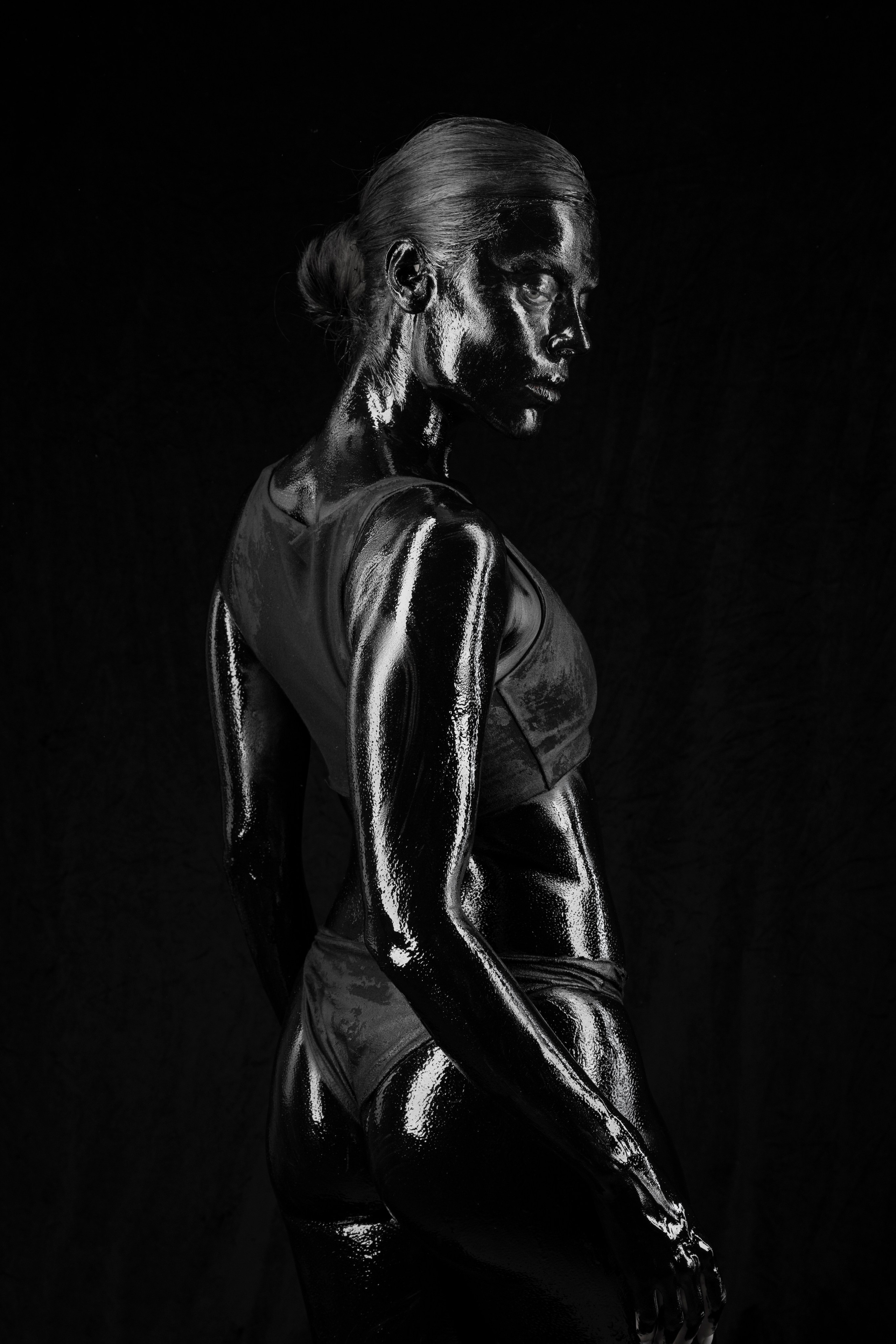 Черное на черном