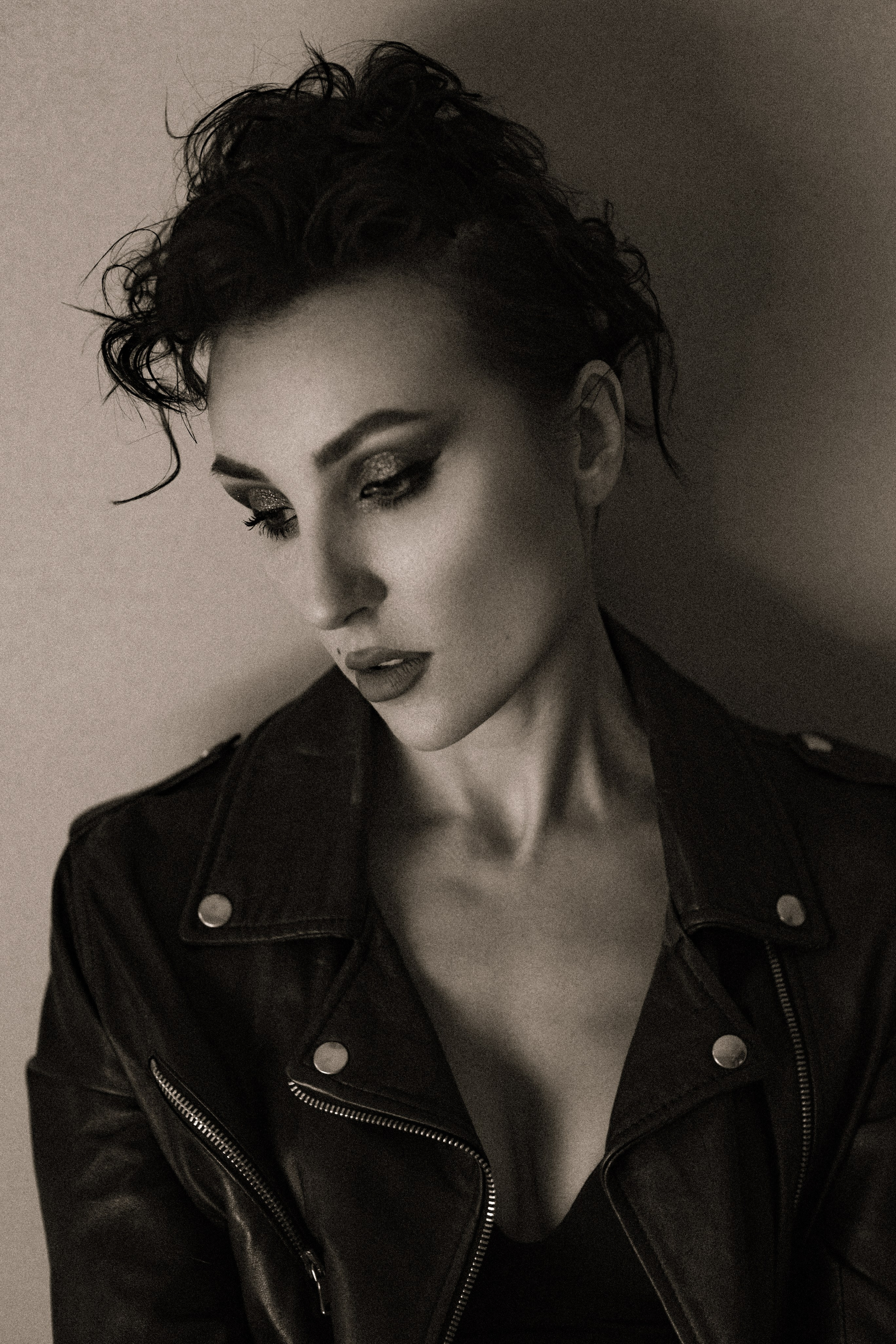 Стильная фотосессия девочек беспризорниц