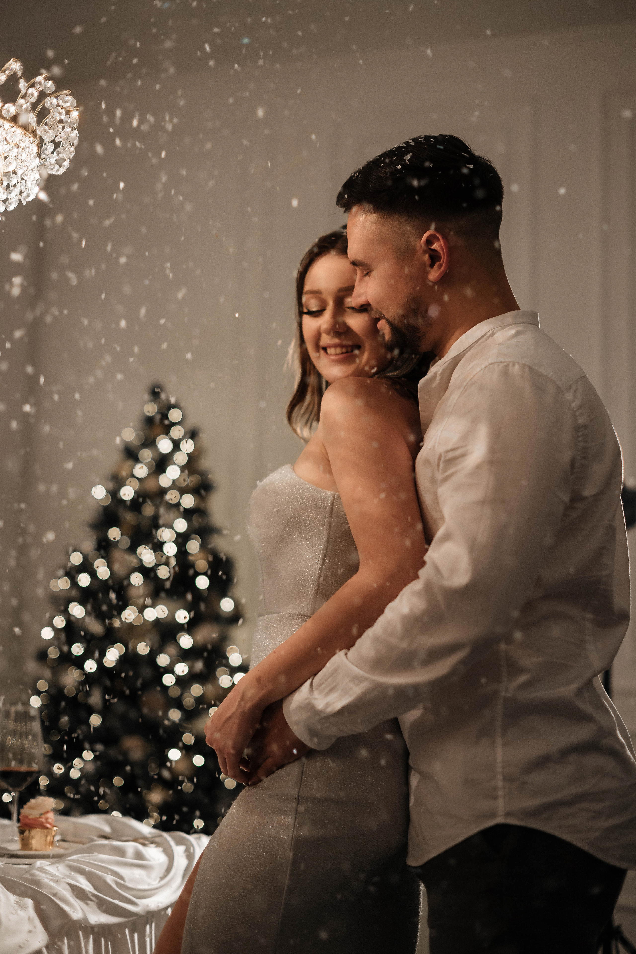 Лиля и Боря в романтичной новогодней съемке