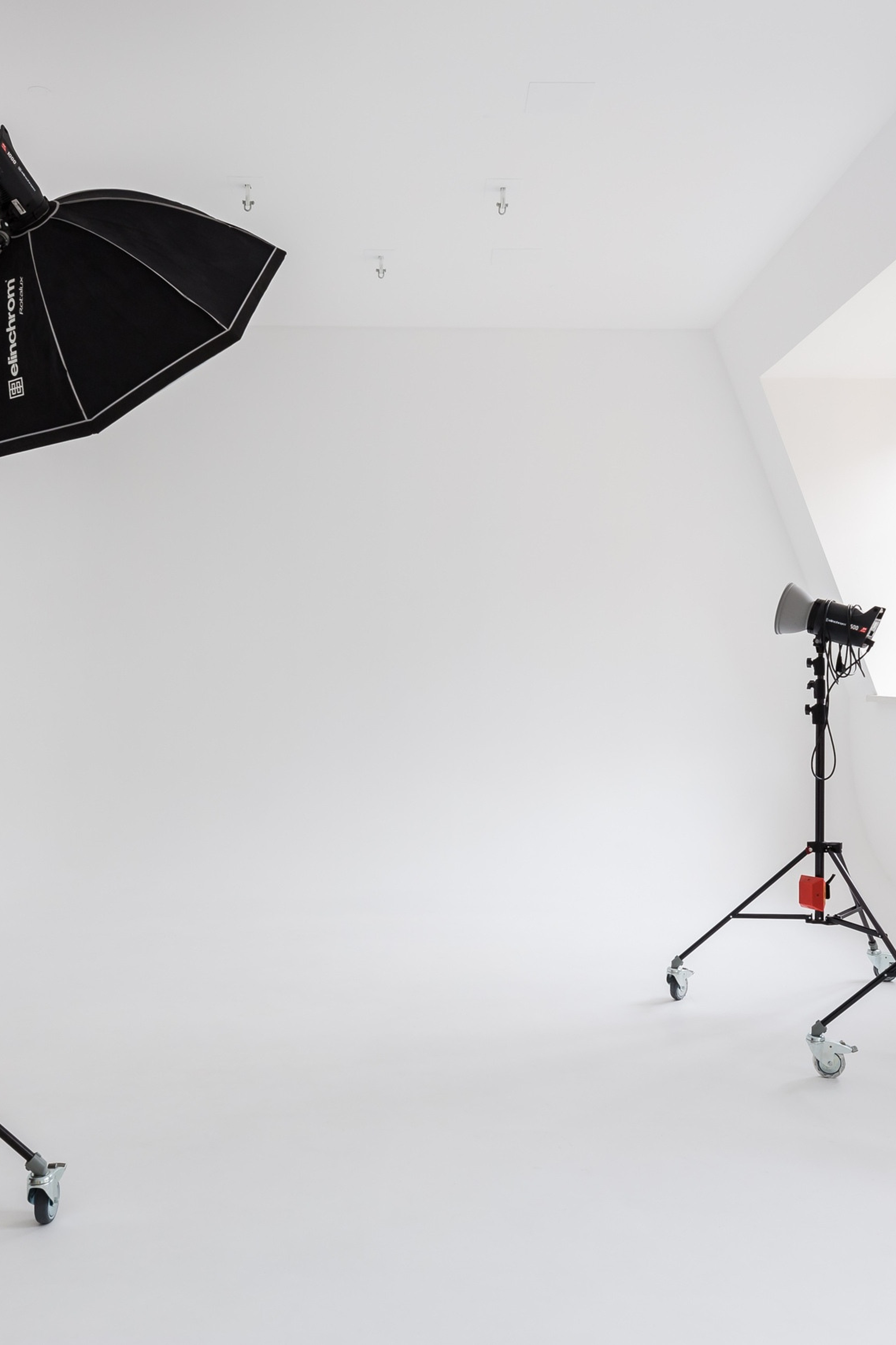 Адреса. Профессиональный фотограф беременности в СПБ. Стильные фотосессии беременности в стиле минимализм и классическая фотография