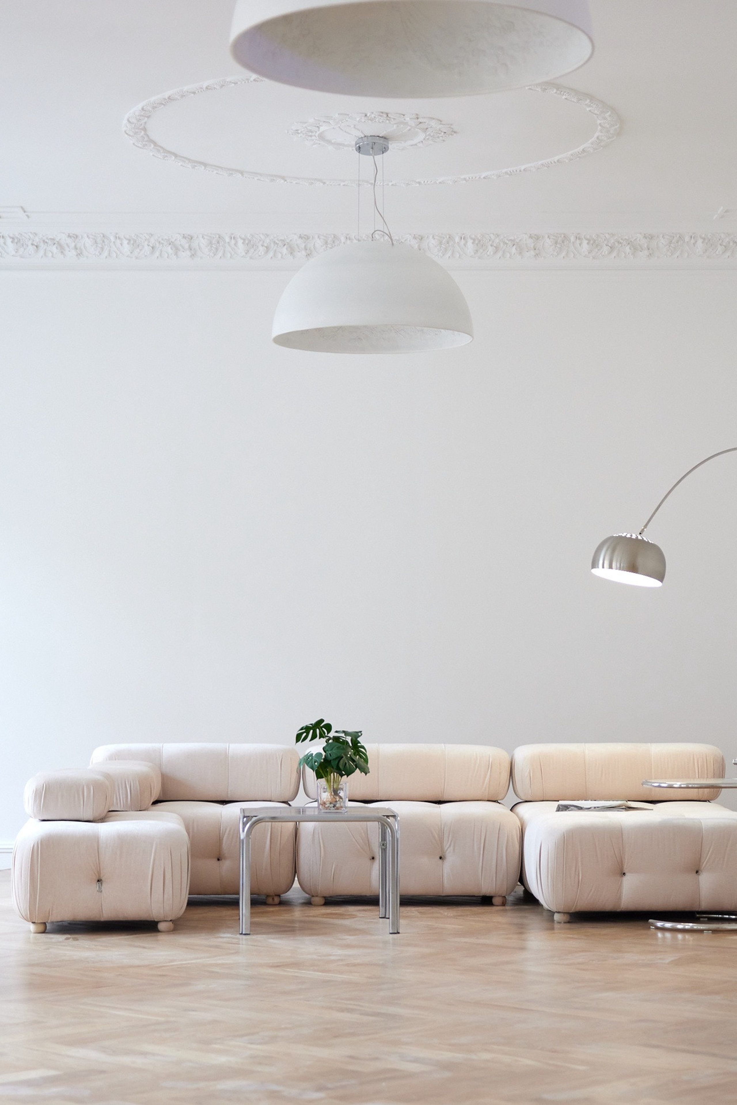 Адреса. Профессиональный фотограф беременности в СПБ. Стильные фотосессии беременности в стиле минимализм и классическая фотография