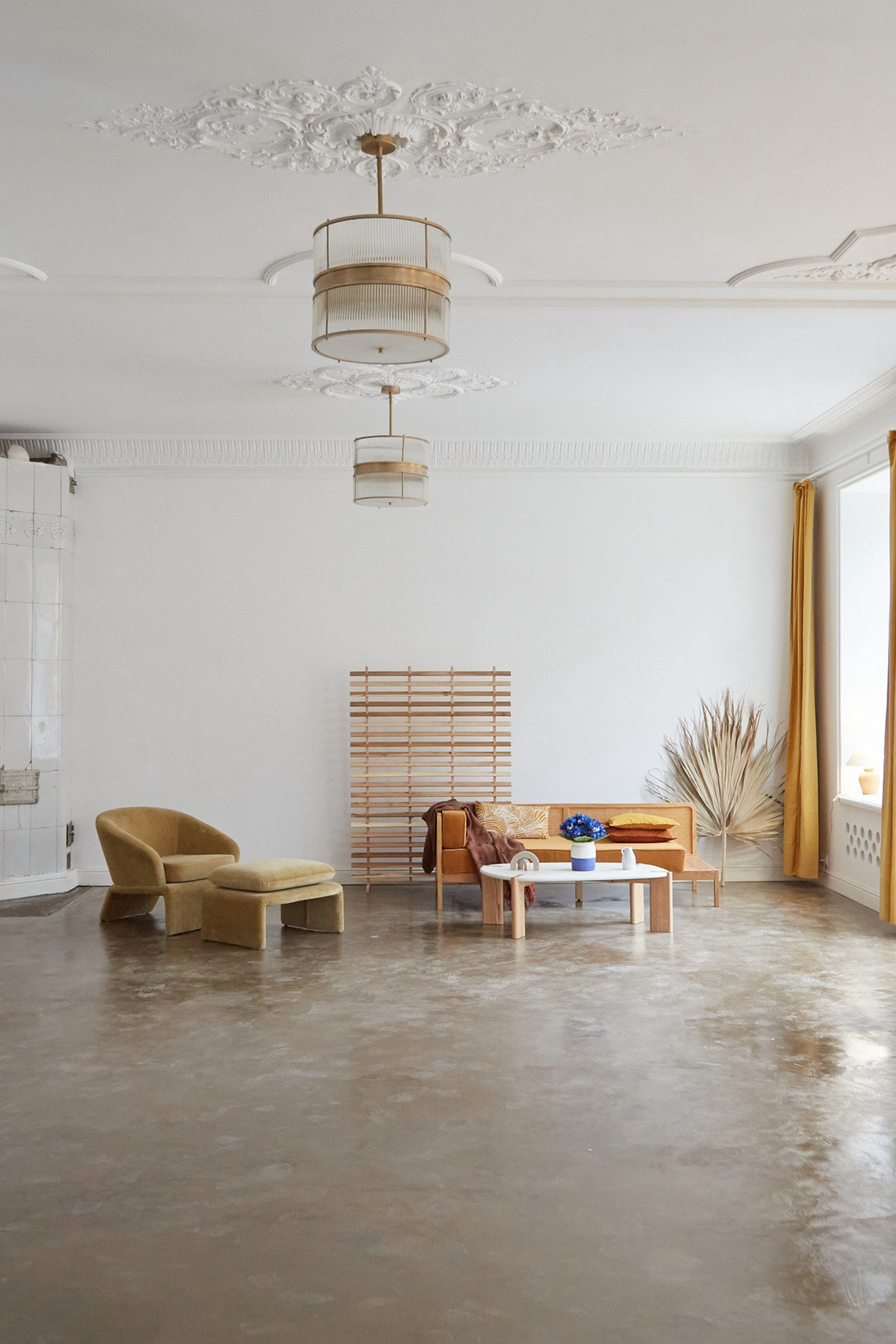 Залы. Профессиональный фотограф беременности в СПБ. Стильные фотосессии беременности в стиле минимализм и классическая фотография