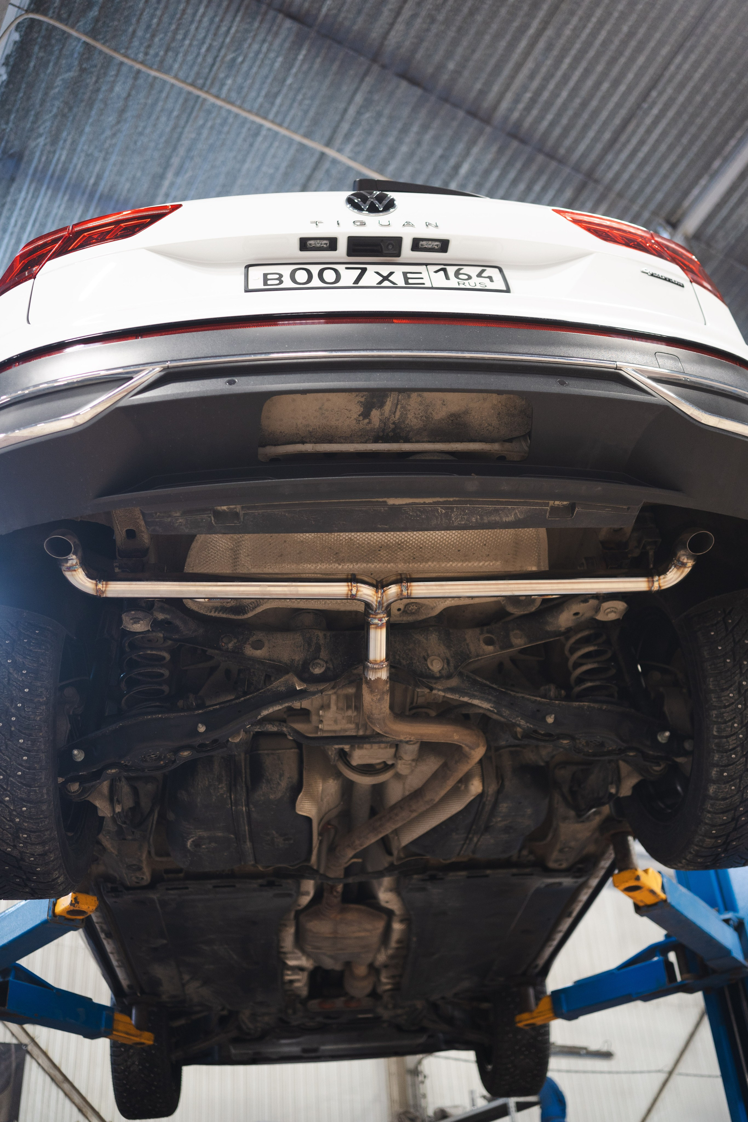 Volkswagen Tiguan выхлоп. Провыхлоп — Тюнинг и ремонт выхлопных систем в Саратове
