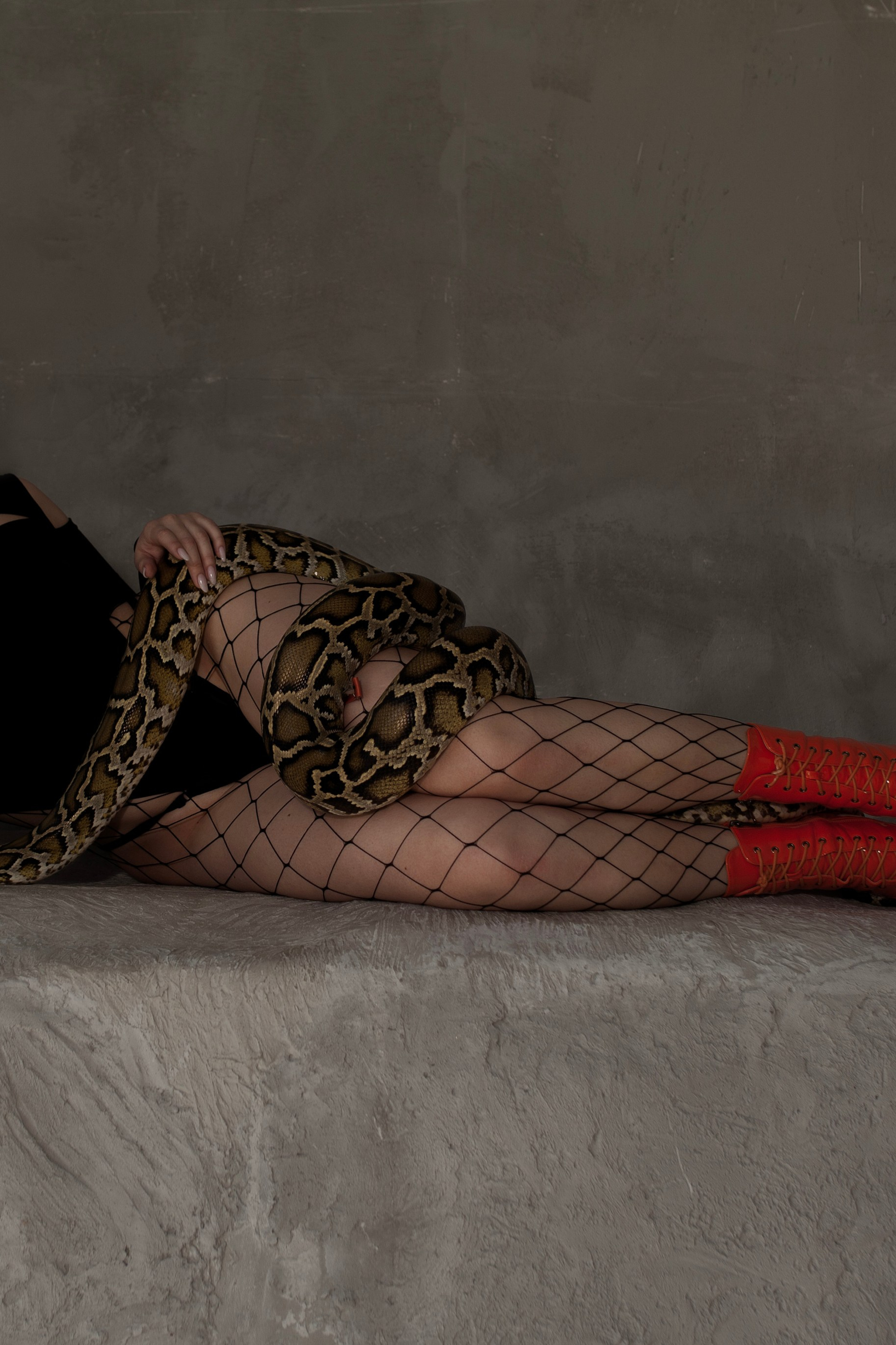 Со змеями. Анастасия Майорова фотограф Москва