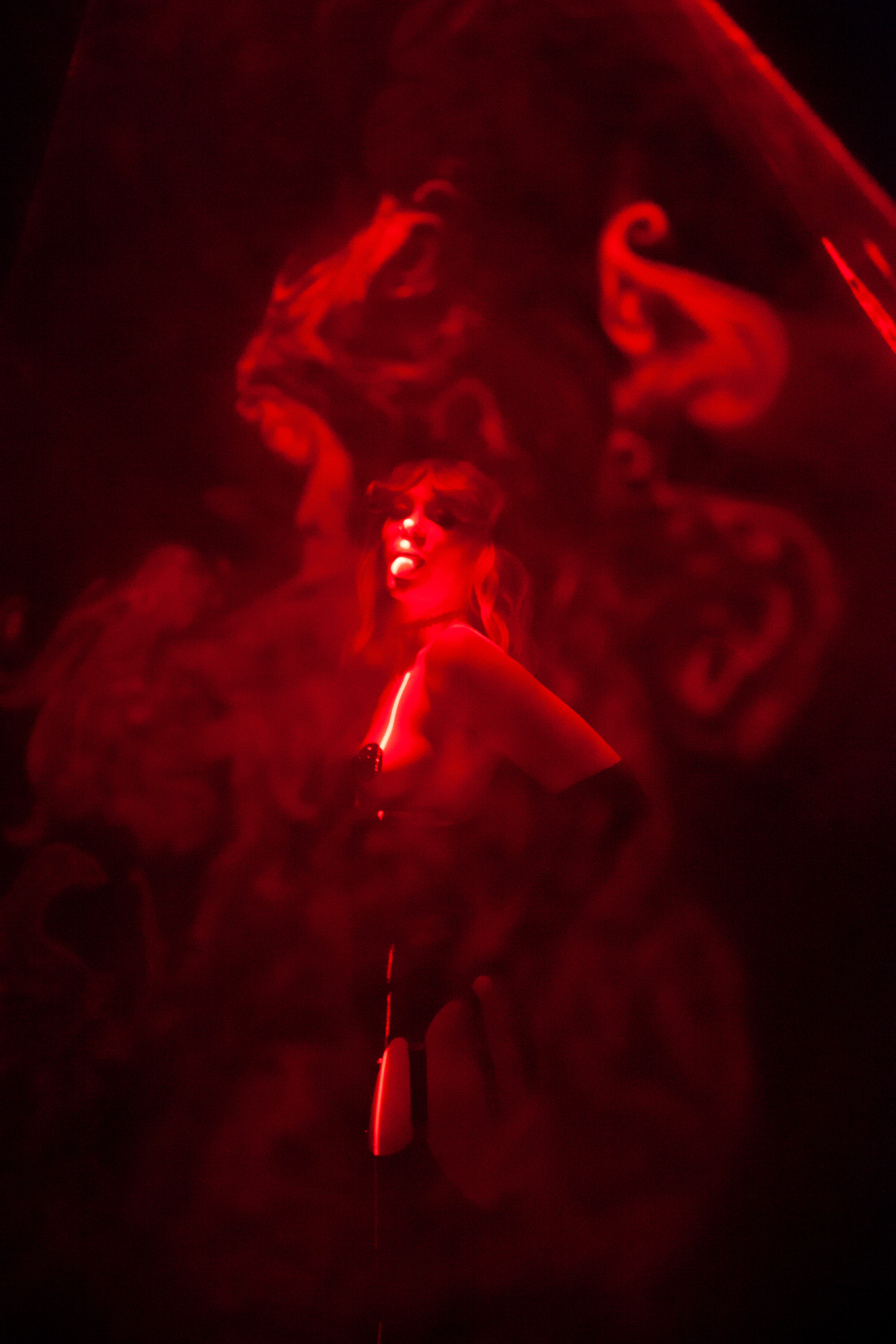 С лазером. Анастасия Майорова фотограф Москва