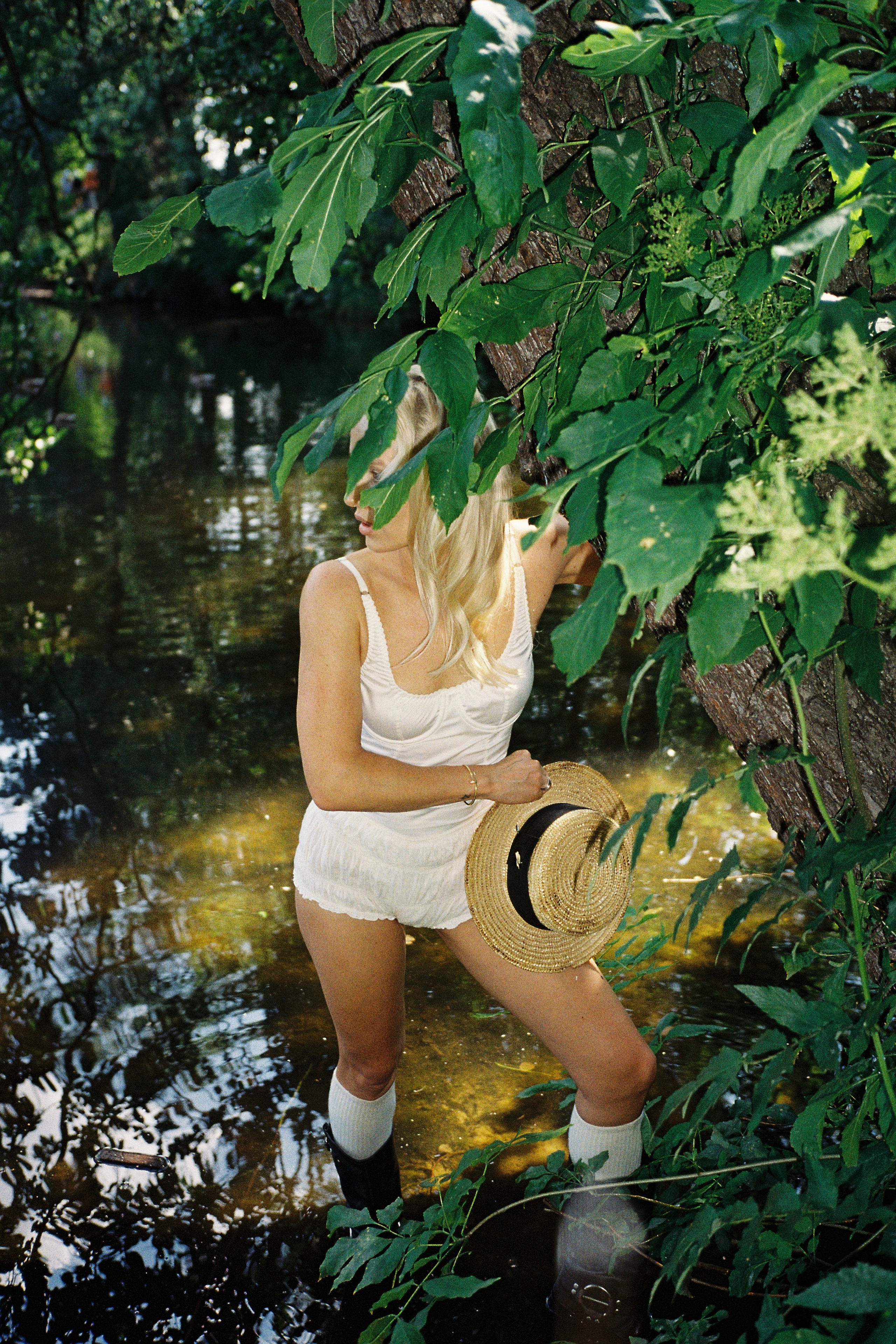 FILM. RONYNIKA PHOTOGRAPHER