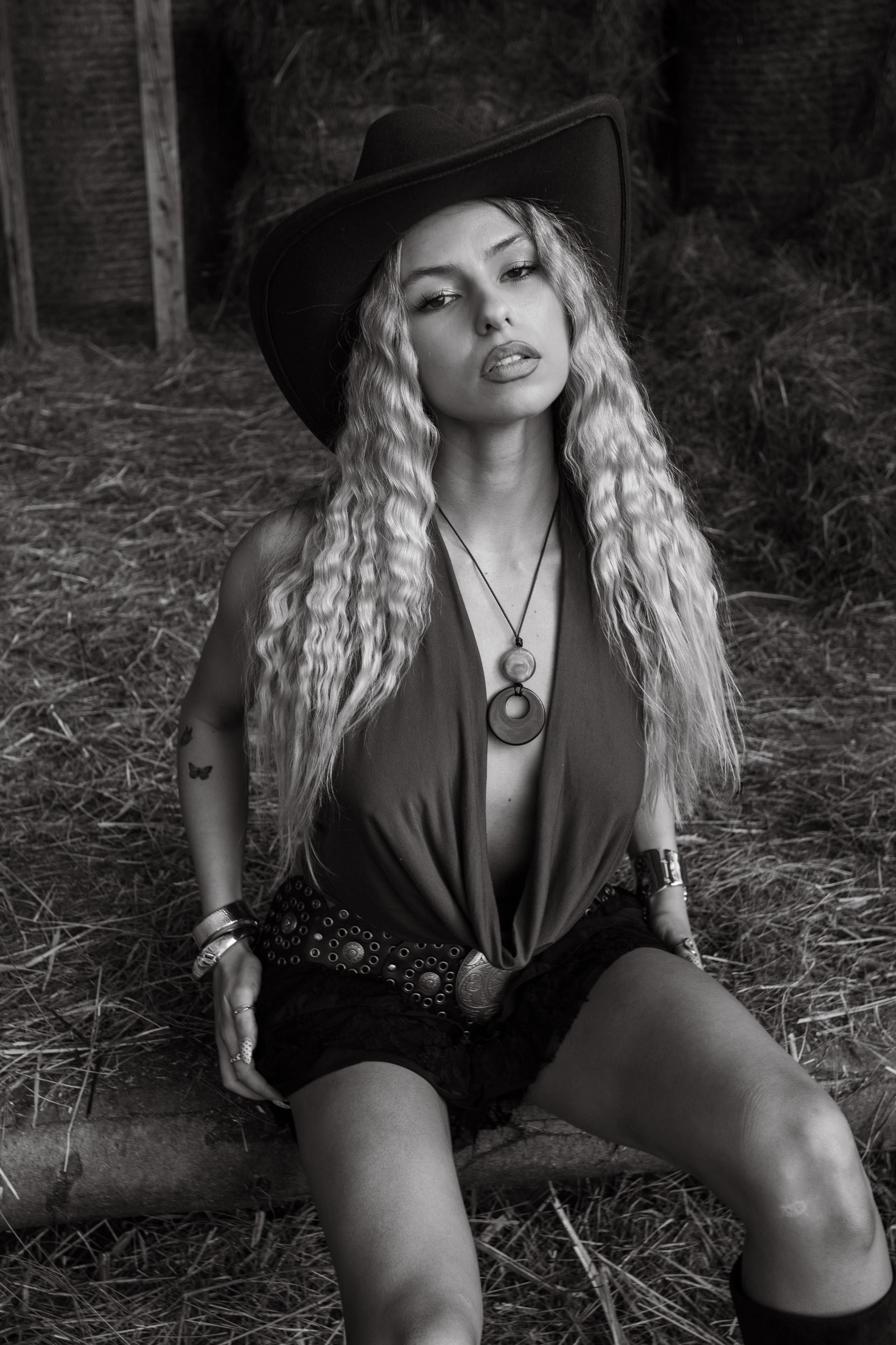 INDIVIDUAL. RONYNIKA PHOTOGRAPHER