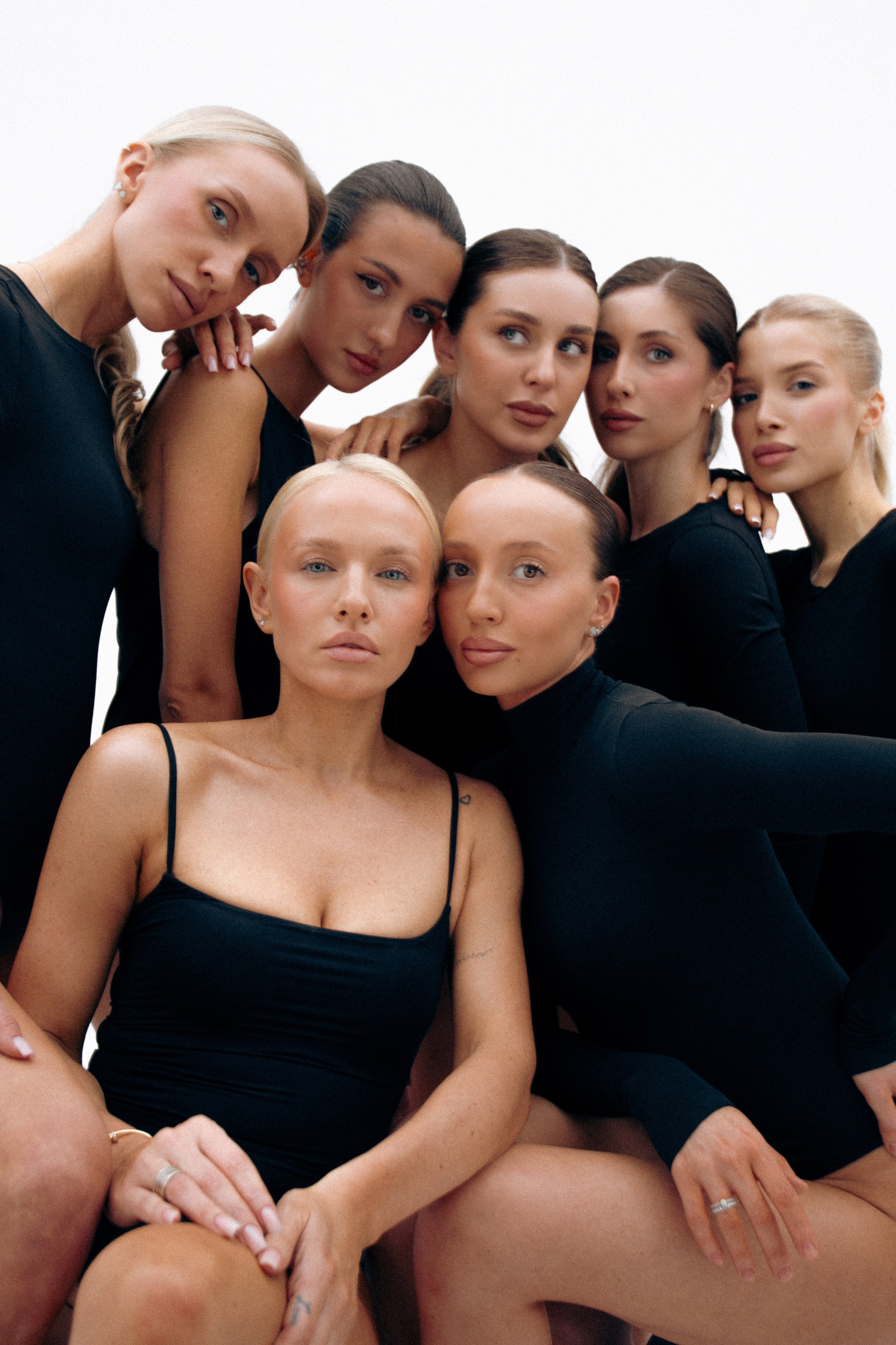 INDIVIDUAL. RONYNIKA PHOTOGRAPHER