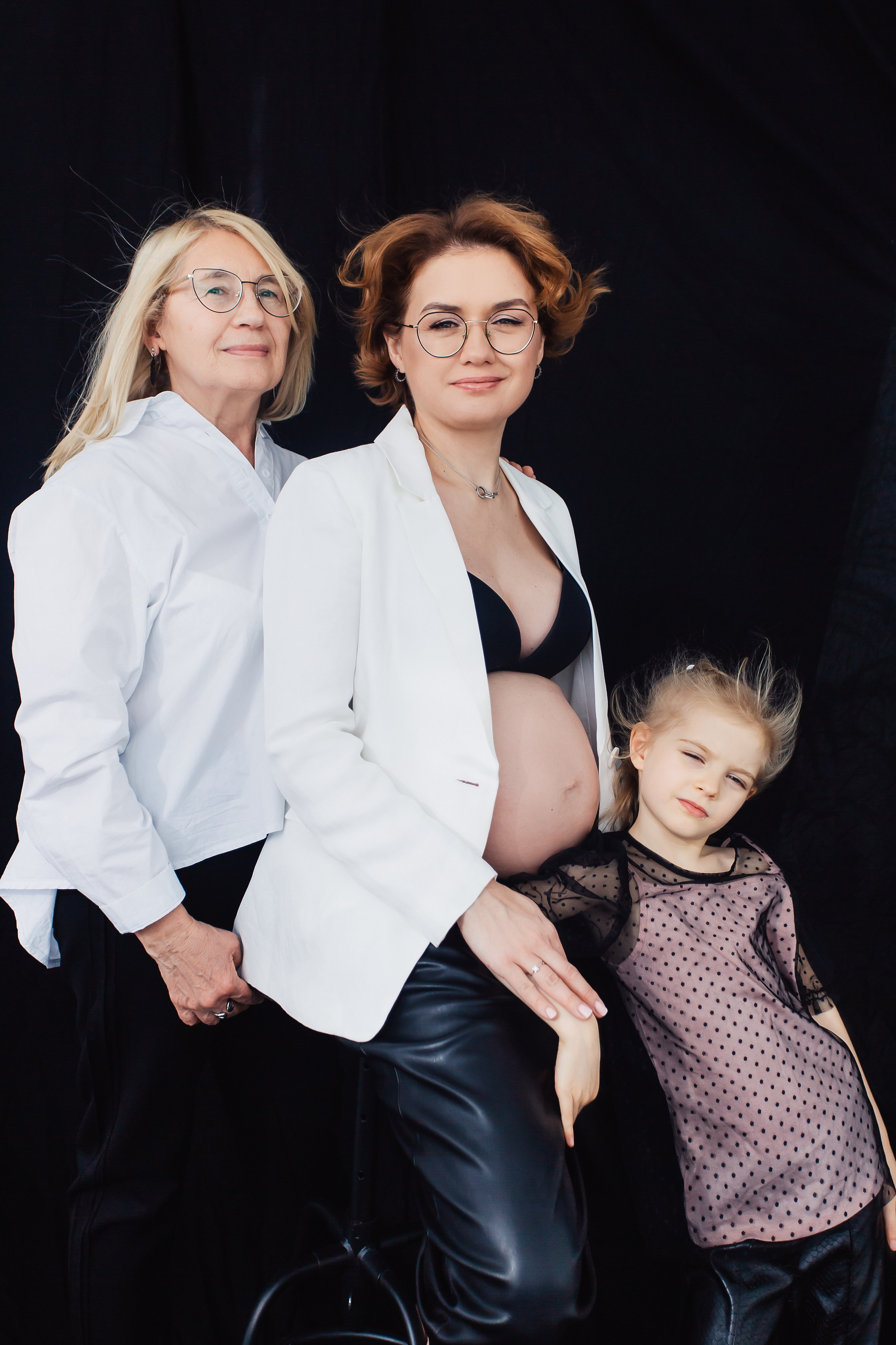 Ксения с мамой и дочкой