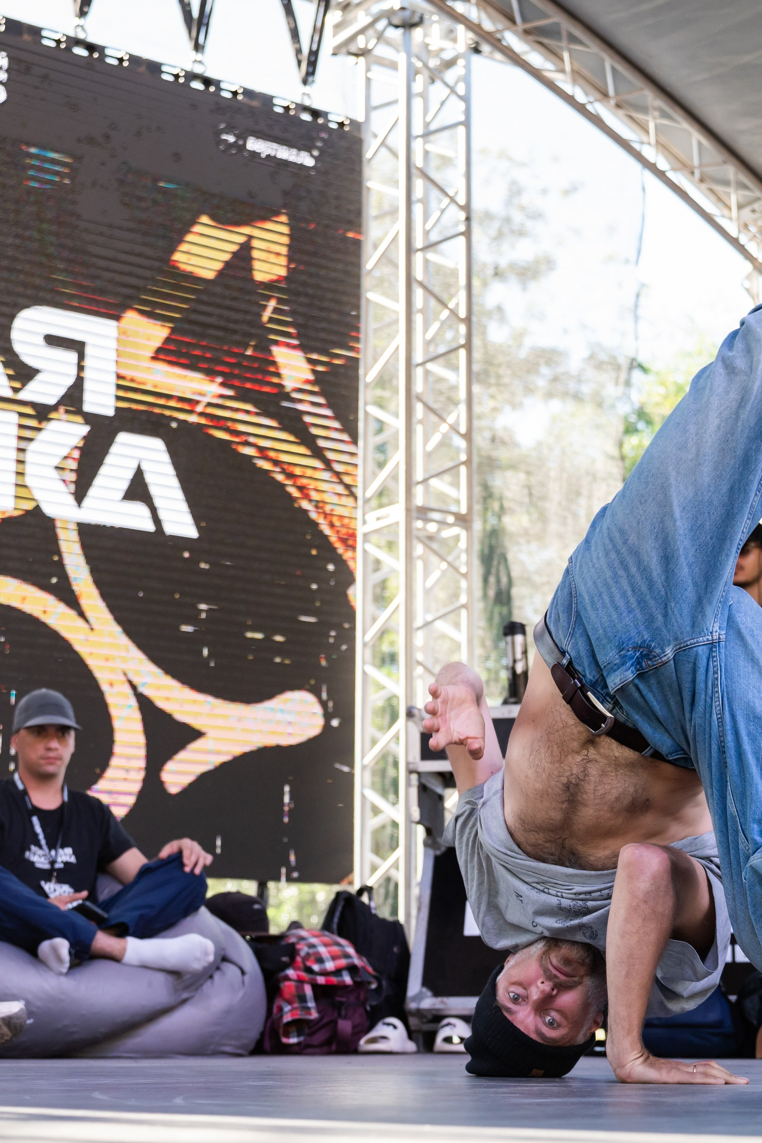 УЛИЧНАЯ КЛАССИКА