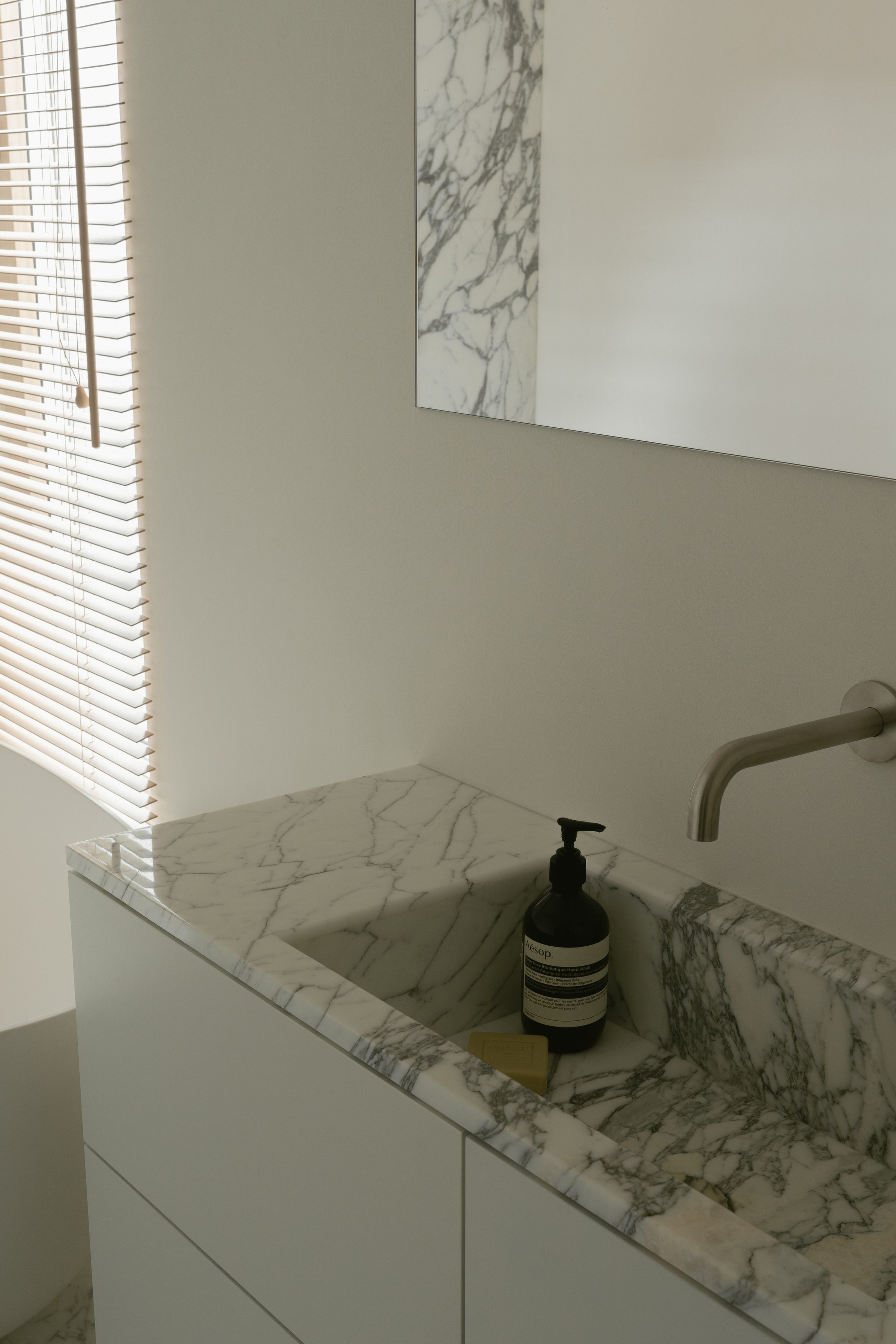 Минималистичная квартира на Васильевском 09.25. Интерьерный фотограф в Санкт-Петербурге Диана Аносова