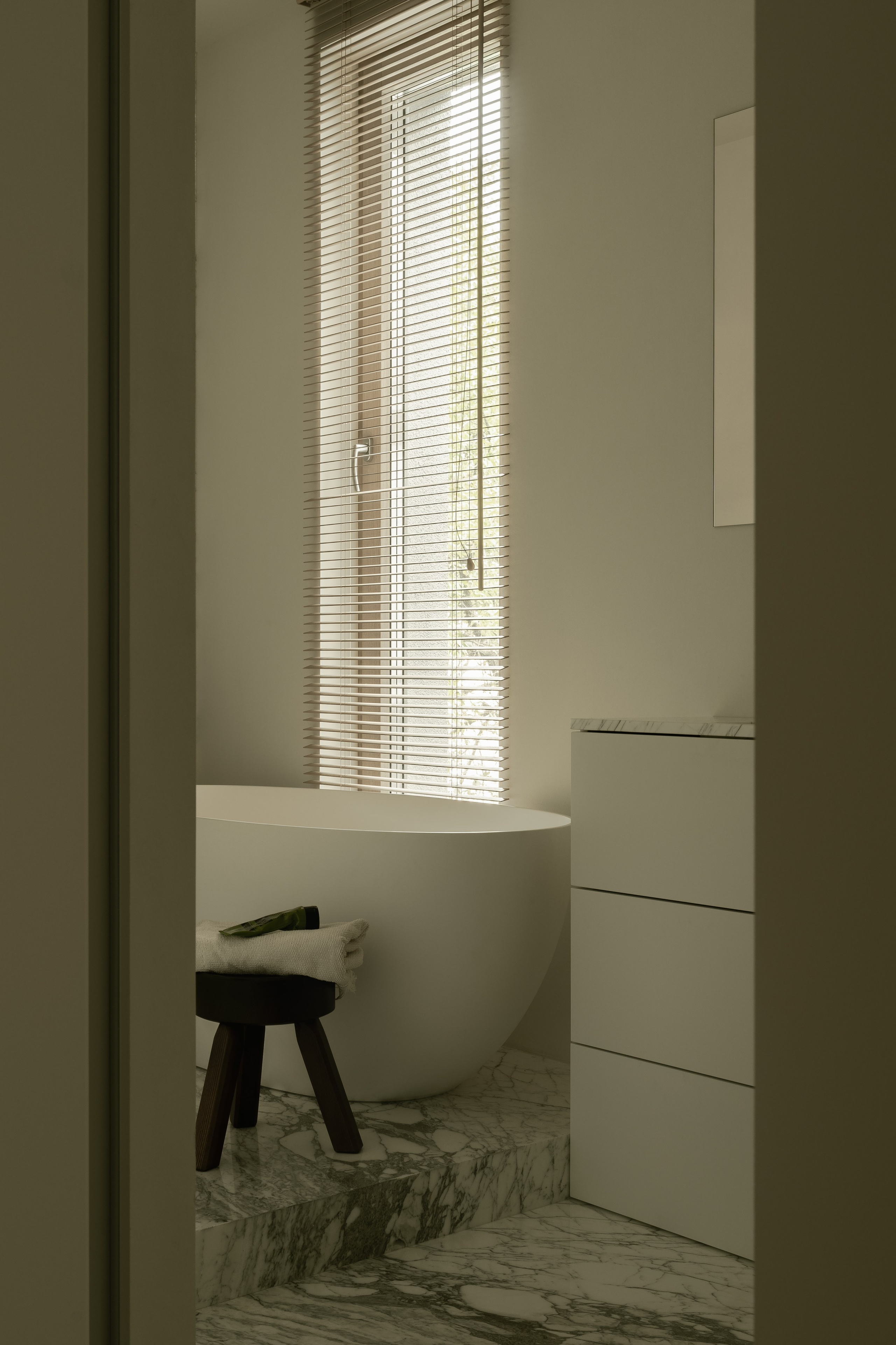 Минималистичная квартира на Васильевском 09.25. Интерьерный фотограф в Санкт-Петербурге Диана Аносова