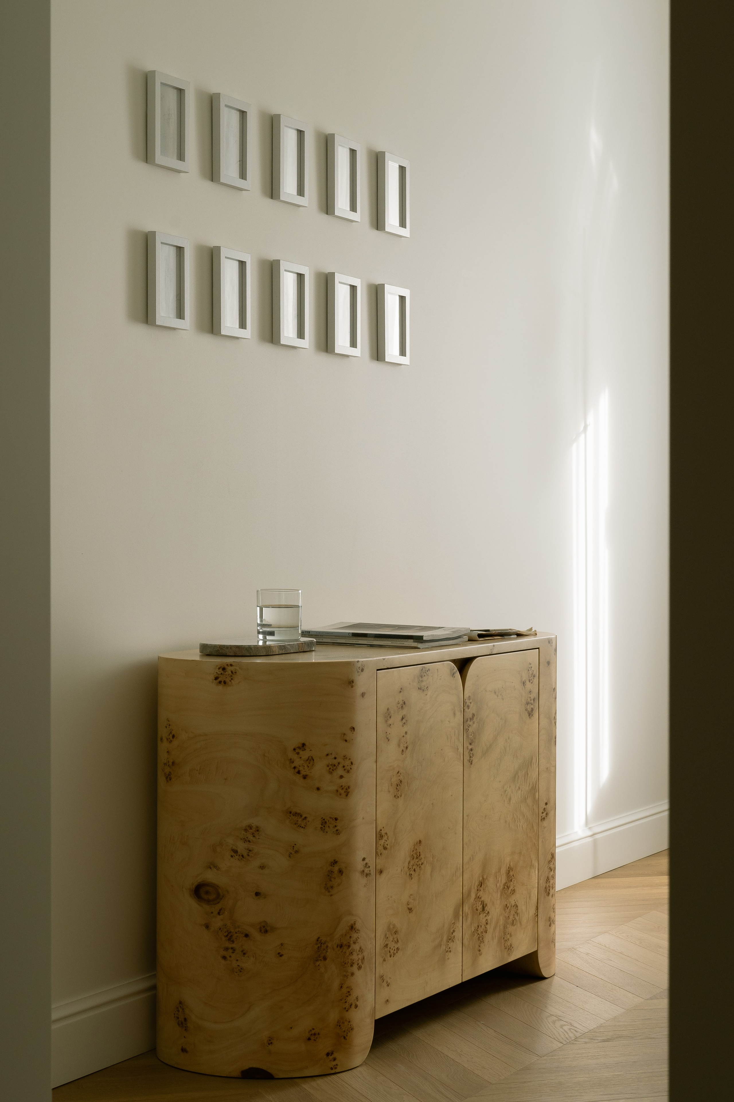 Минималистичная квартира на Васильевском 09.25. Интерьерный фотограф в Санкт-Петербурге Диана Аносова