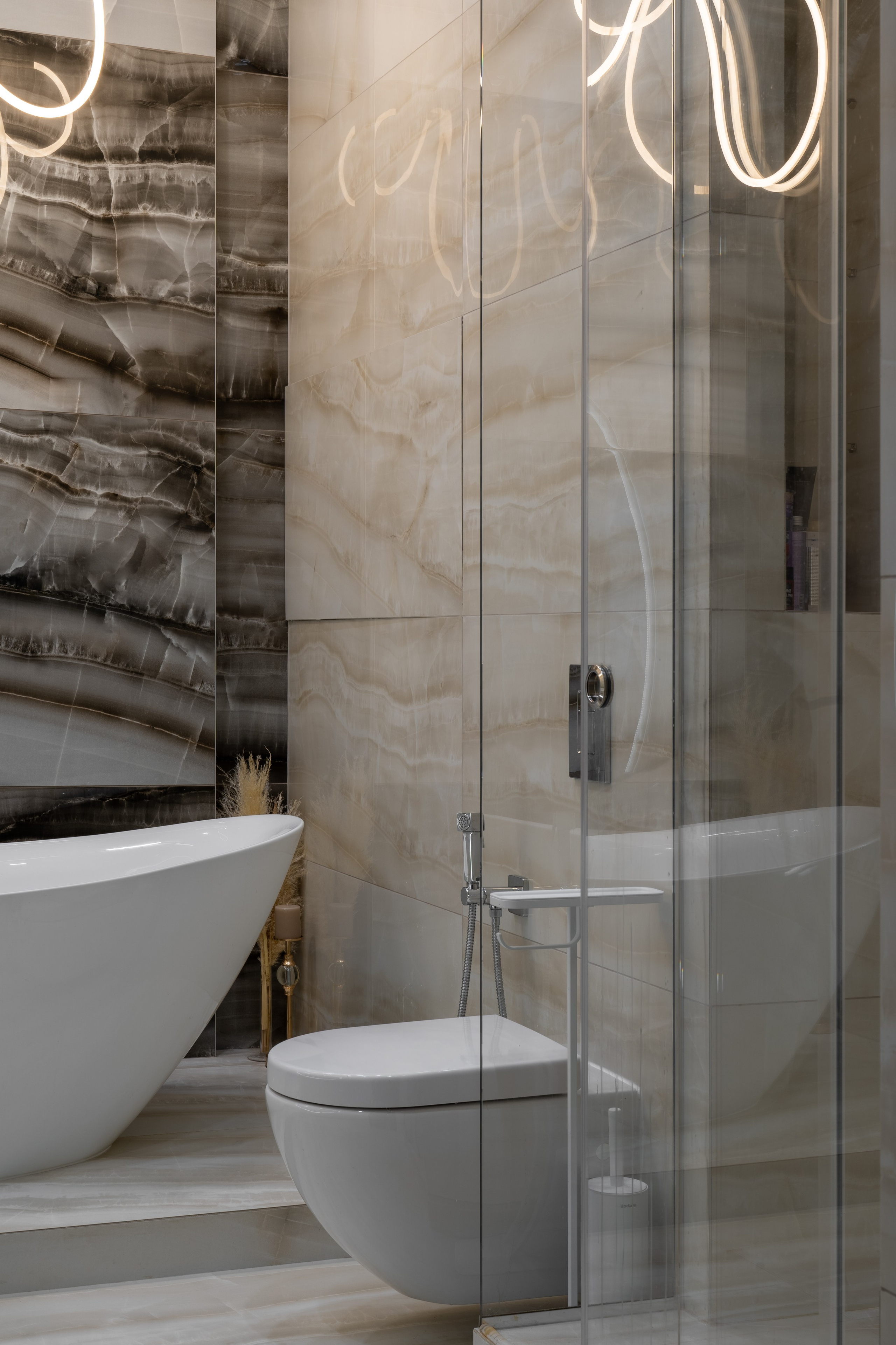 душевая кабина в ванной комнате из керамогранита ,Интерьерный фотограф Диана Аносова, интерьерный фотограф, съемка недвижимости, съемка проектов, съемка помещений, съемка дизайн  проекта, съемка для дизайнеров, съемка для дизайнера, интерьерная съемка, Диана Аносова, съемка для риэлтера, съемка кафе, съемка ресторанов, съемка отелей, премиум фотограф , лучший интерьерный фотограф , интерьерный фотограф в спб, интерьерный фотограф в санкт-петербурге и ленинградской области, интерьерная фотосъемка, фотосъемка интерьеров.Интерьерный фотограф Диана Аносова, interior photographer, real estate photography, project photography, indoor photography, design project photography, designer photography, designer photography, interior photography, Diana Anosova, realtor photography, cafe photography, restaurant photography, hotel photography, premium photographer , best interior photographer , interior photographer in St. Petersburg, interior photographer in St. PetersburgSt. Petersburg and Leningrad region, interior photography, interior photography.