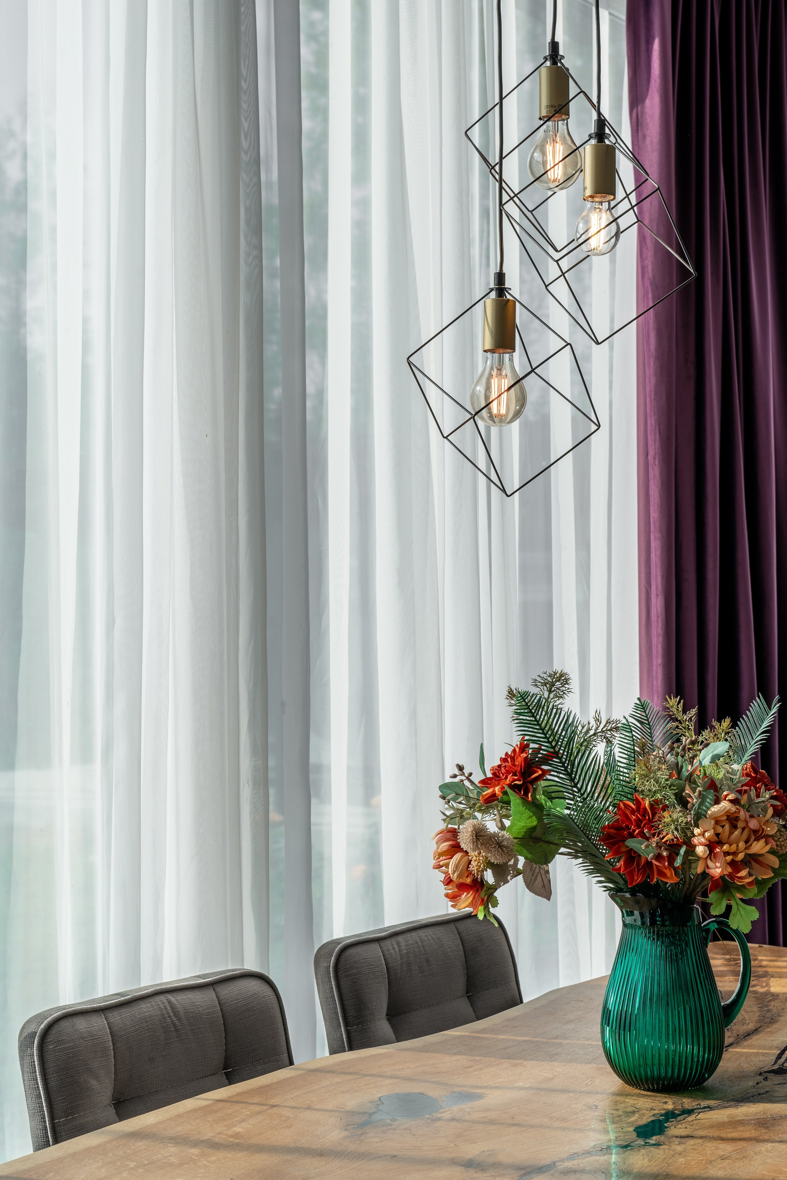 стол из слэба залитый смолой на металлических ножках  , Интерьерный фотограф Диана Аносова, интерьерный фотограф, съемка недвижимости, съемка проектов, съемка помещений, съемка дизайн  проекта, съемка для дизайнеров, съемка для дизайнера, интерьерная съемка, Диана Аносова, съемка для риэлтера, съемка кафе, съемка ресторанов, съемка отелей, премиум фотограф , лучший интерьерный фотограф , интерьерный фотограф в спб, интерьерный фотограф в санкт-петербурге и ленинградской области, интерьерная фотосъемка, фотосъемка интерьеров.Интерьерный фотограф Диана Аносова, interior photographer, real estate photography, project photography, indoor photography, design project photography, designer photography, designer photography, interior photography, Diana Anosova, realtor photography, cafe photography, restaurant photography, hotel photography, premium photographer , best interior photographer , interior photographer in St. Petersburg, interior photographer in St. PetersburgSt. Petersburg and Leningrad region, interior photography, interior photography.