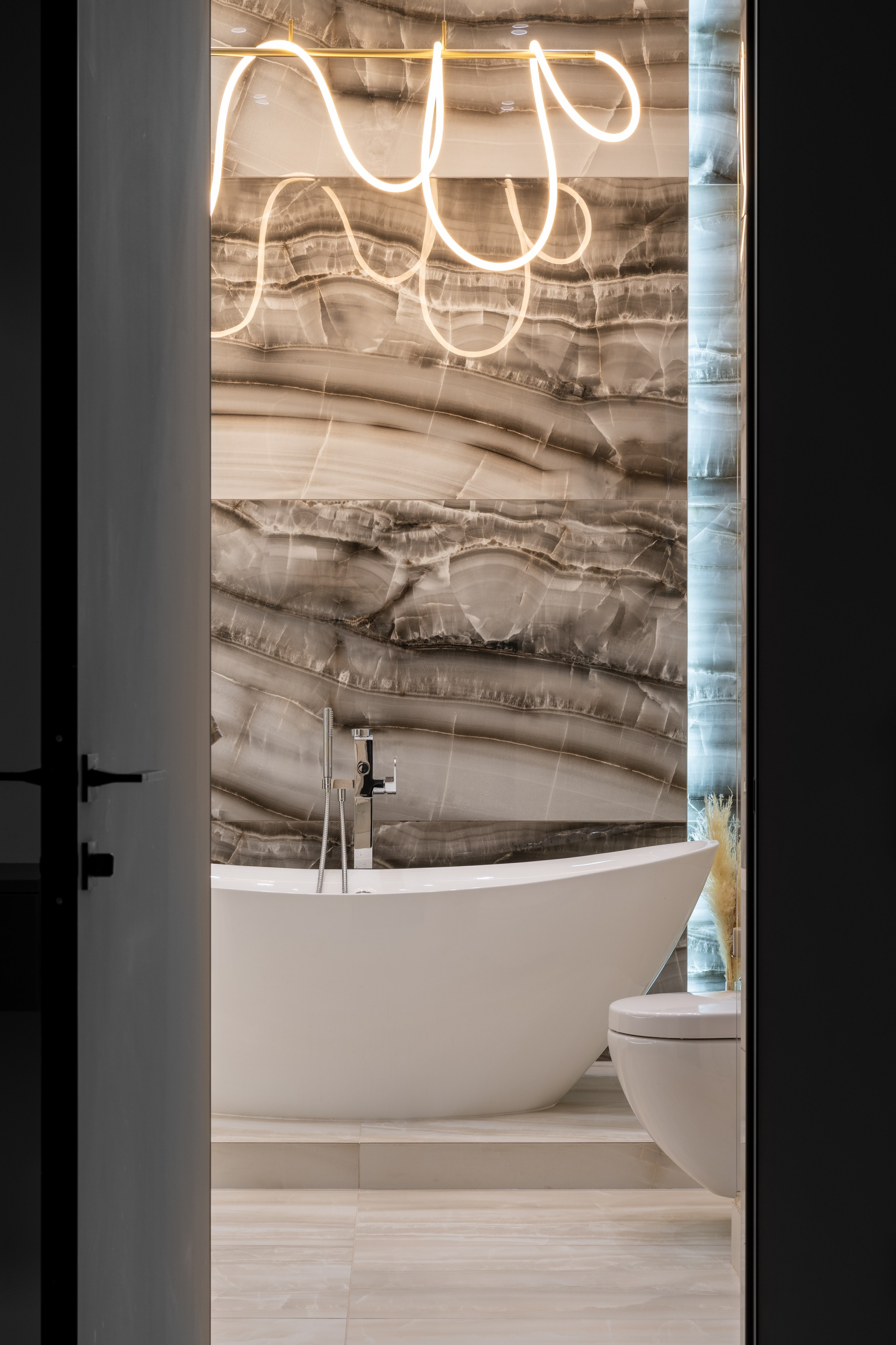 Дизайнерская ванная комната для девушки Интерьерный фотограф Диана Аносова, интерьерный фотограф, съемка недвижимости, съемка проектов, съемка помещений, съемка дизайн  проекта, съемка для дизайнеров, съемка для дизайнера, интерьерная съемка, Диана Аносова, съемка для риэлтера, съемка кафе, съемка ресторанов, съемка отелей, премиум фотограф , лучший интерьерный фотограф , интерьерный фотограф в спб, интерьерный фотограф в санкт-петербурге и ленинградской области, интерьерная фотосъемка, фотосъемка интерьеров.Интерьерный фотограф Диана Аносова, interior photographer, real estate photography, project photography, indoor photography, design project photography, designer photography, designer photography, interior photography, Diana Anosova, realtor photography, cafe photography, restaurant photography, hotel photography, premium photographer , best interior photographer , interior photographer in St. Petersburg, interior photographer in St. PetersburgSt. Petersburg and Leningrad region, interior photography, interior photography.