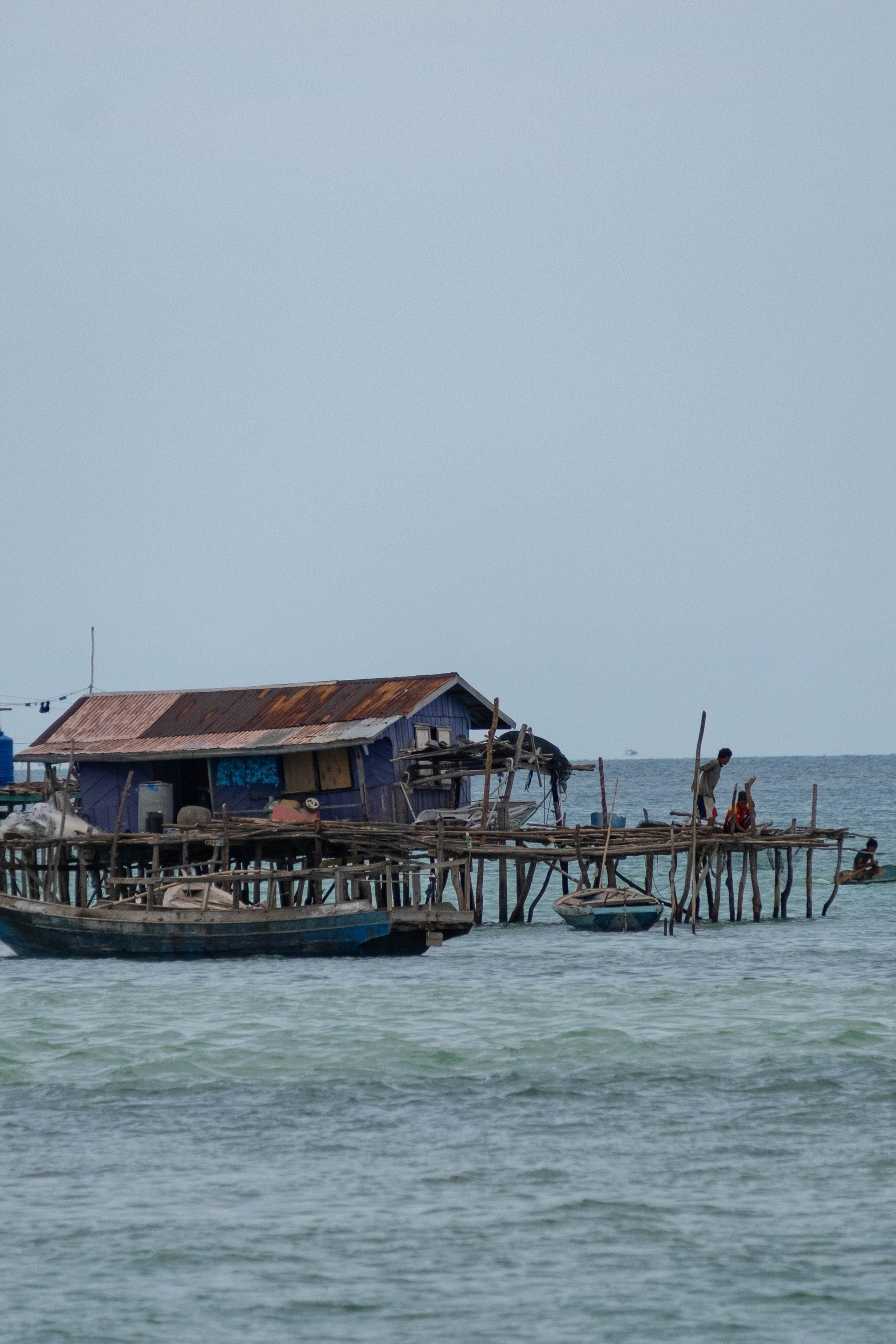 Остров. Цыгане