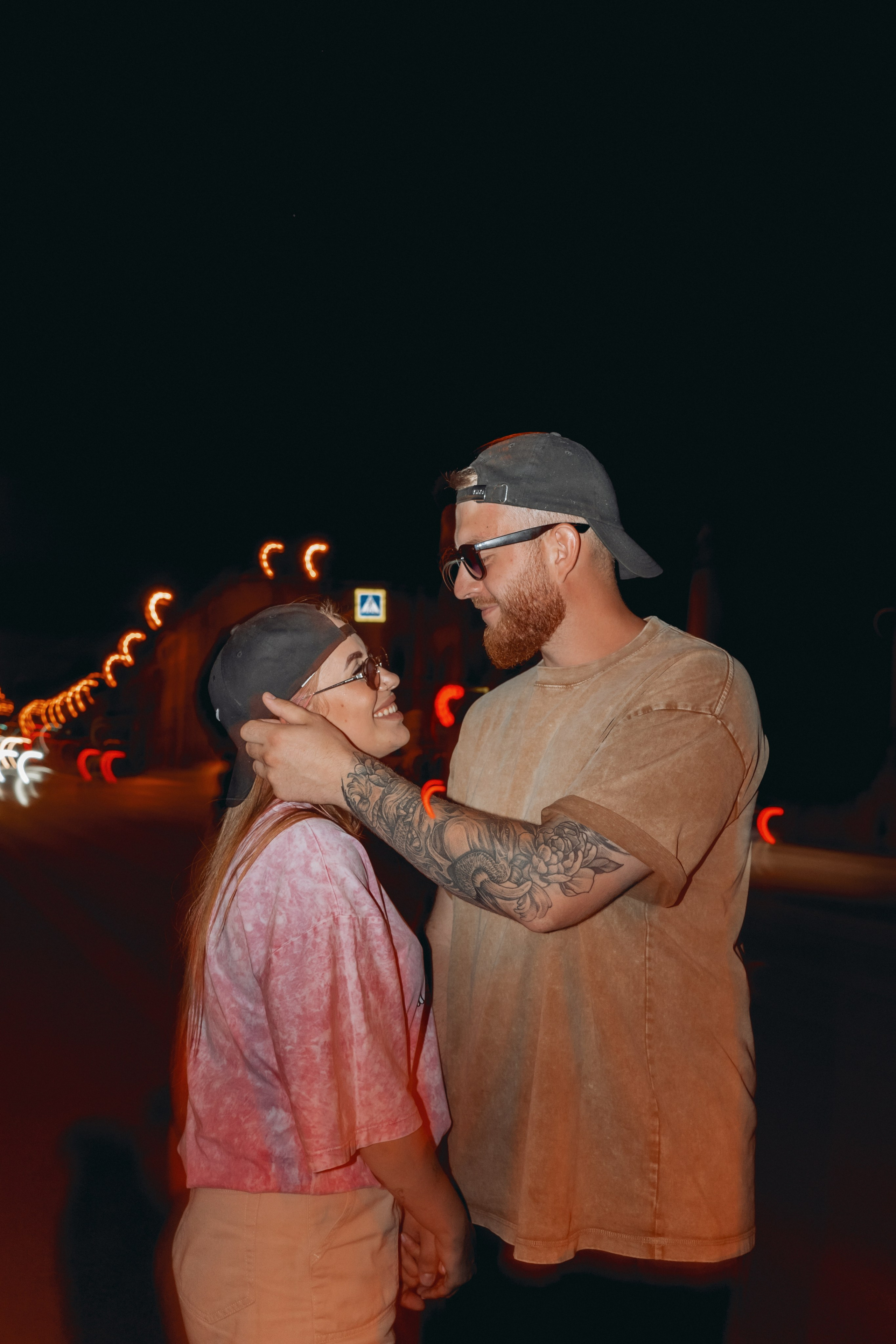 Вика и Дима. Ночной город.