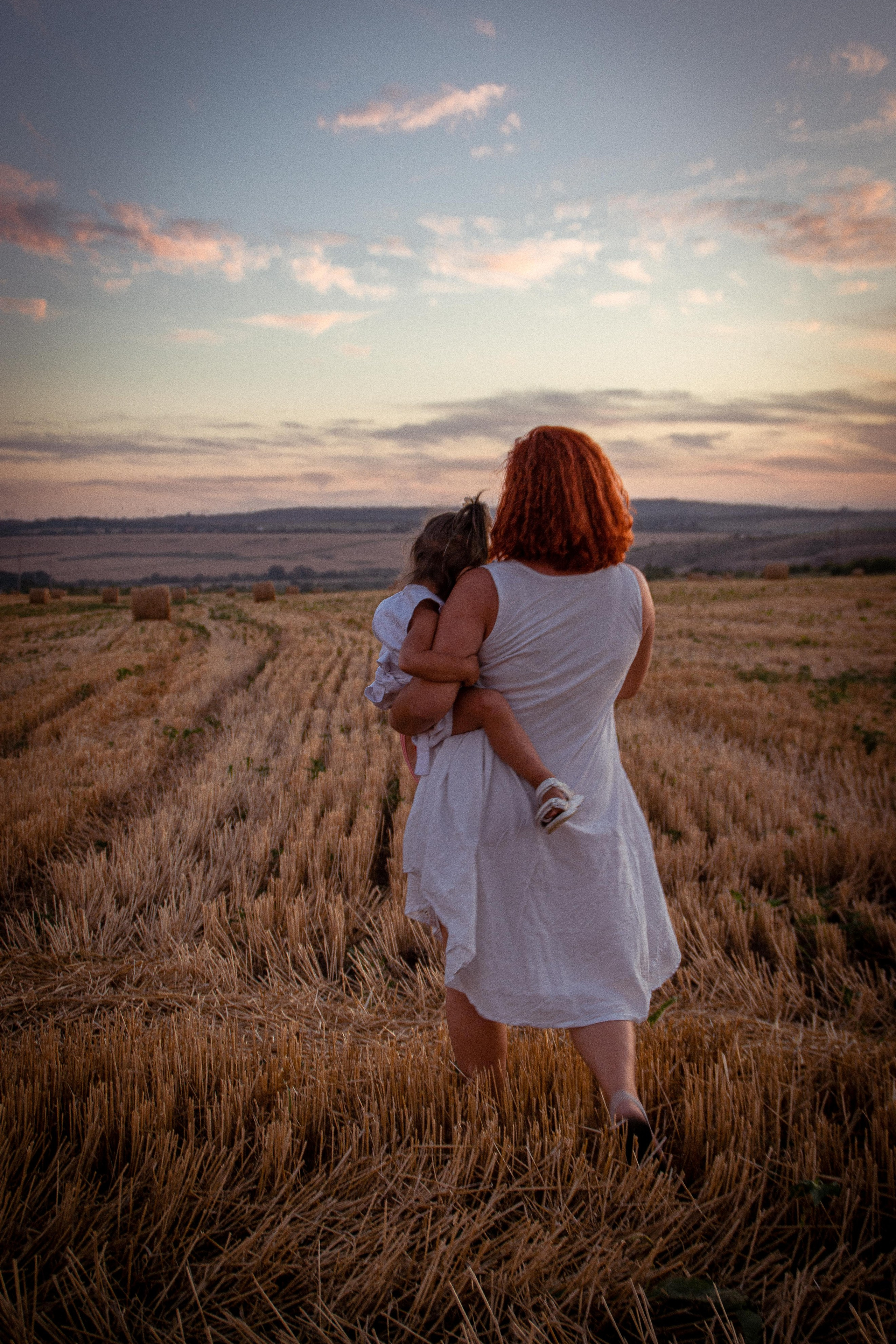 В тюках сена