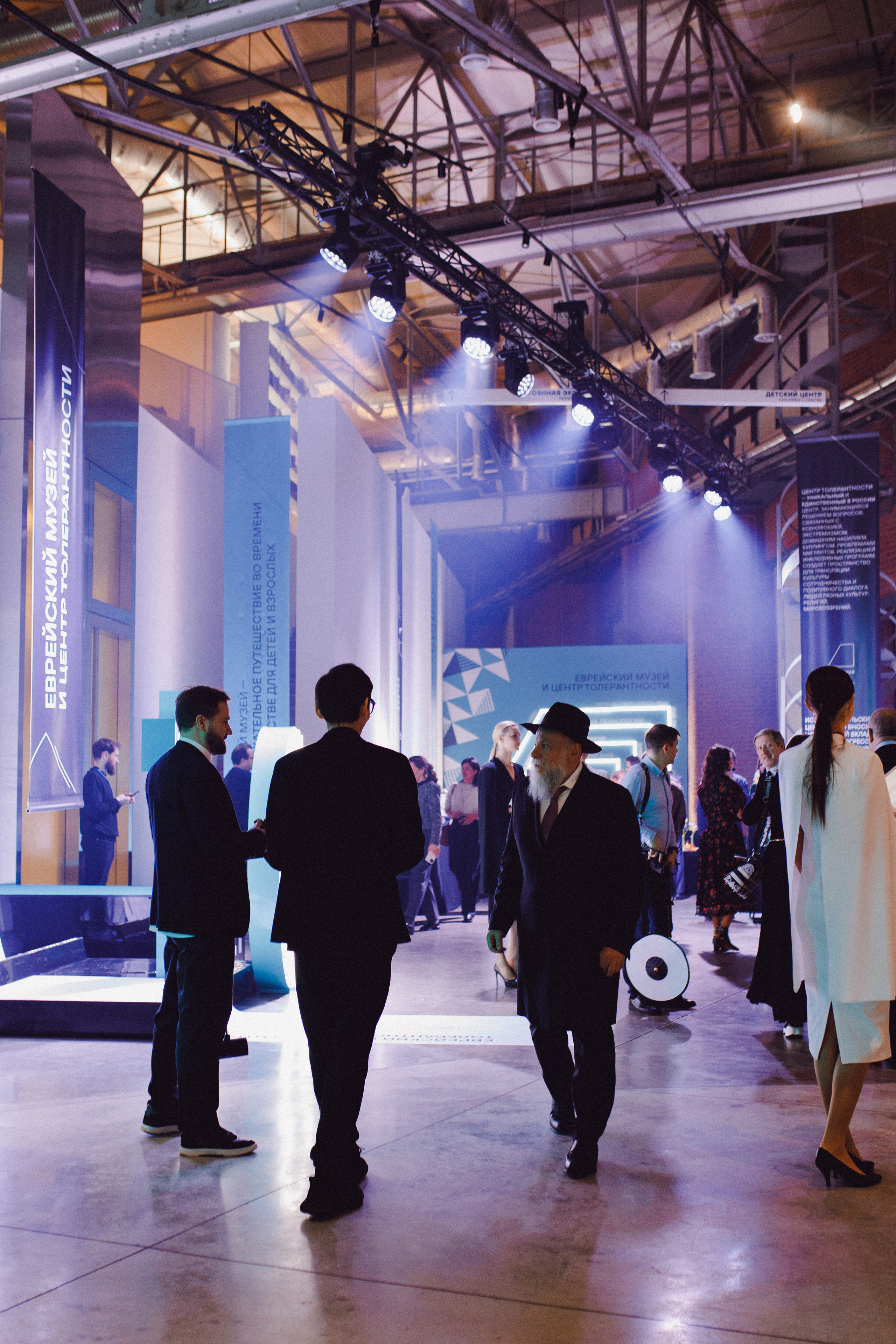 Evreiskiy museum 10 years (Moscow)