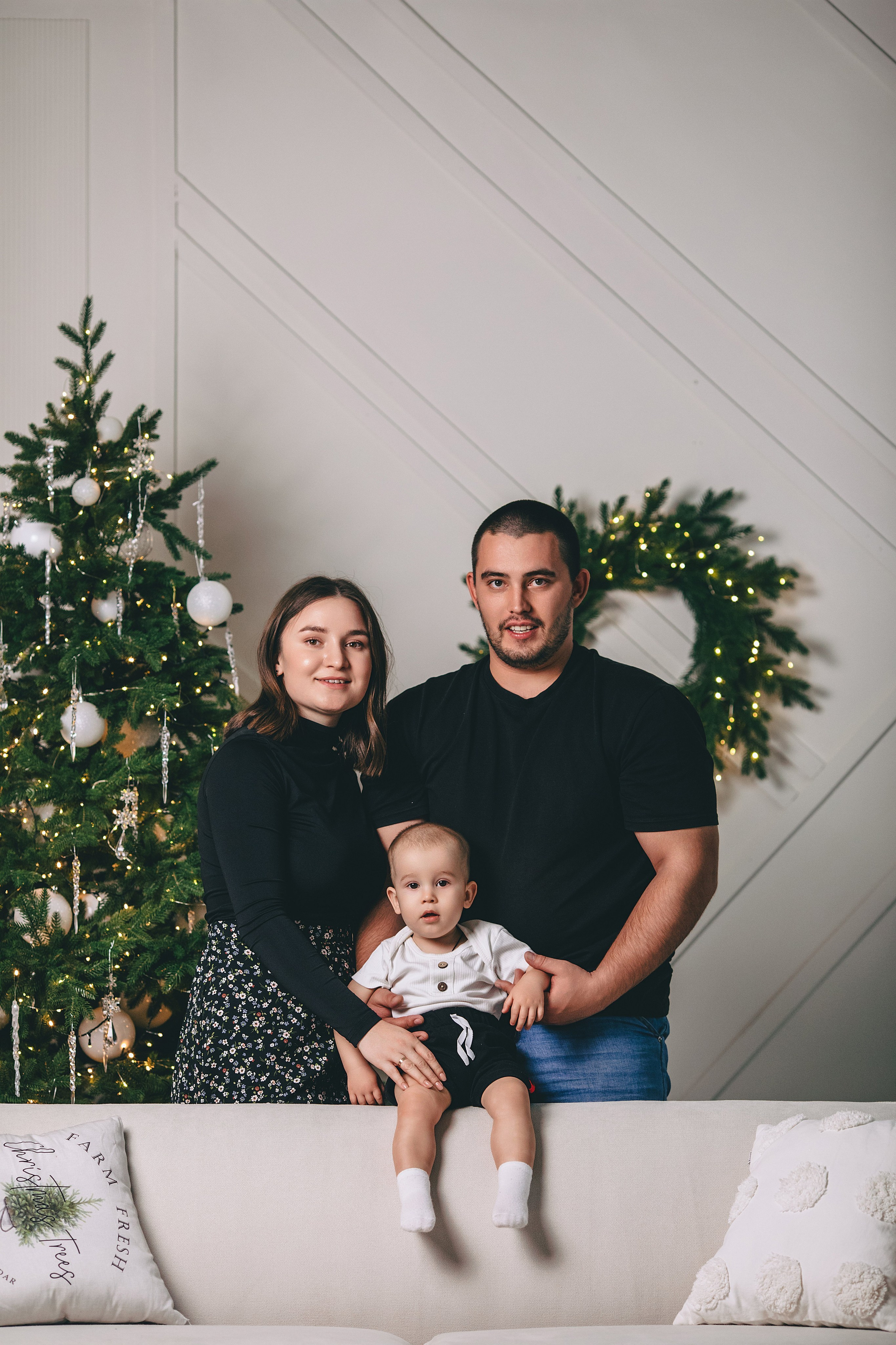 Студийная семейная фотосессия