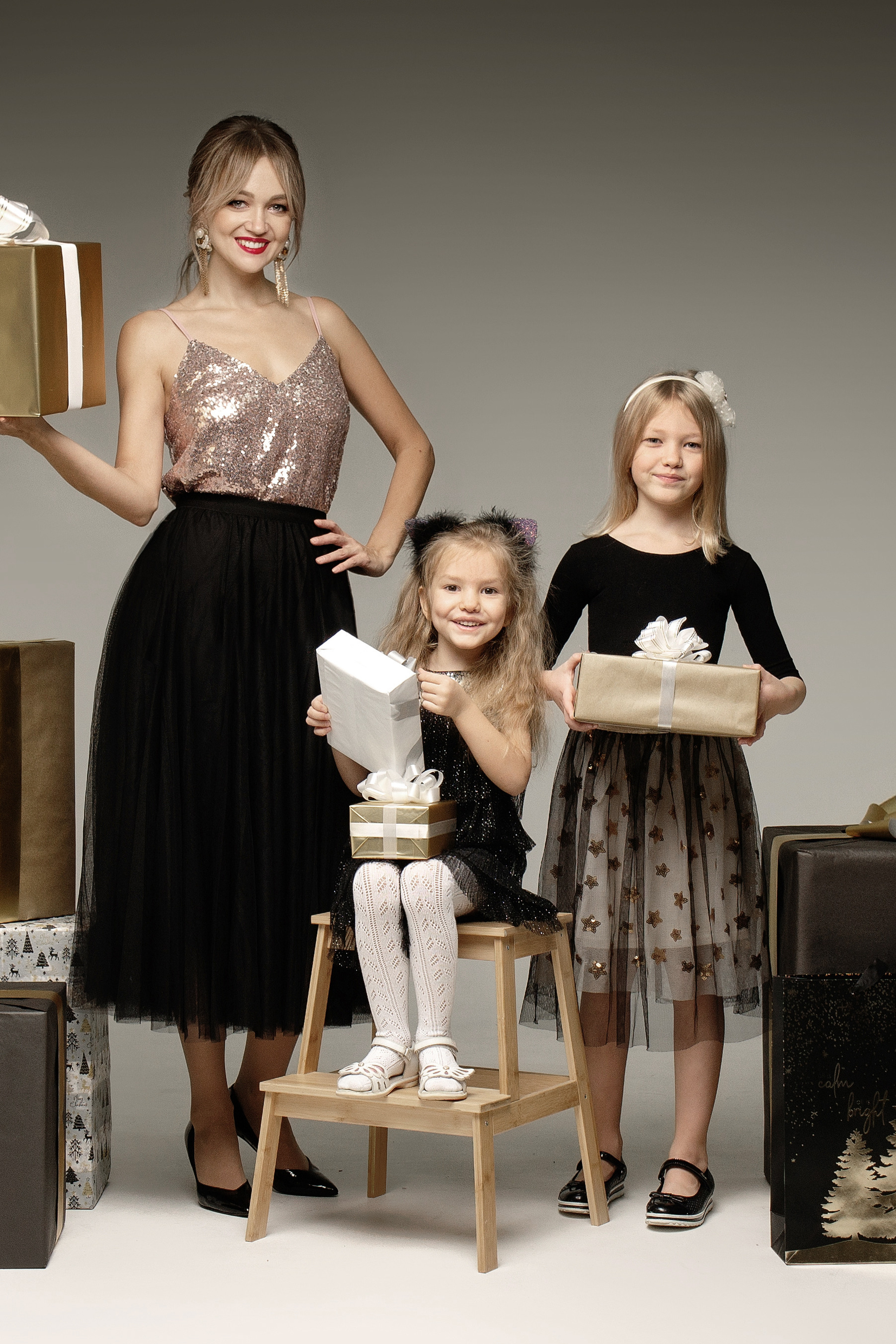 Надежда с девочками