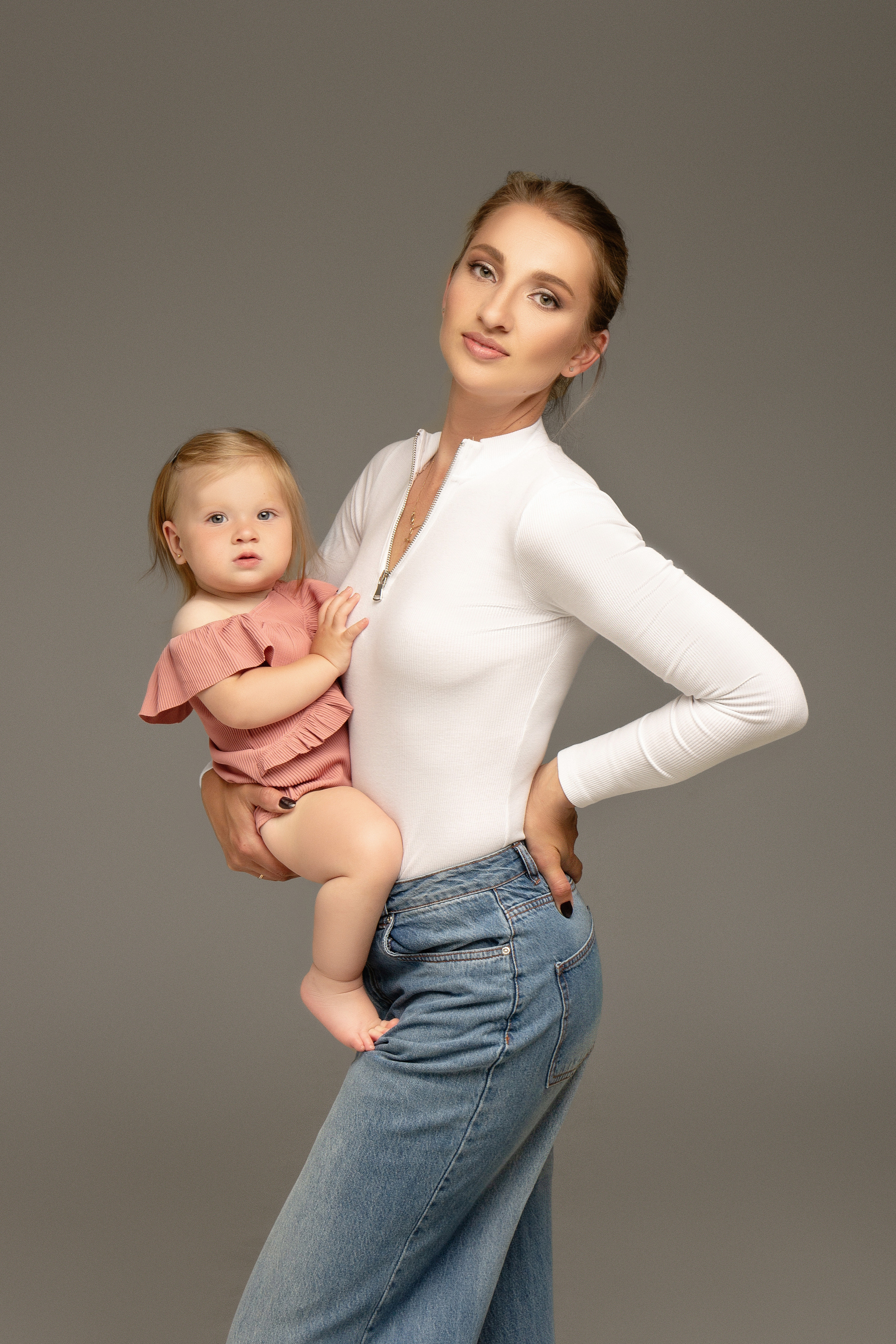 Алёна и Лера