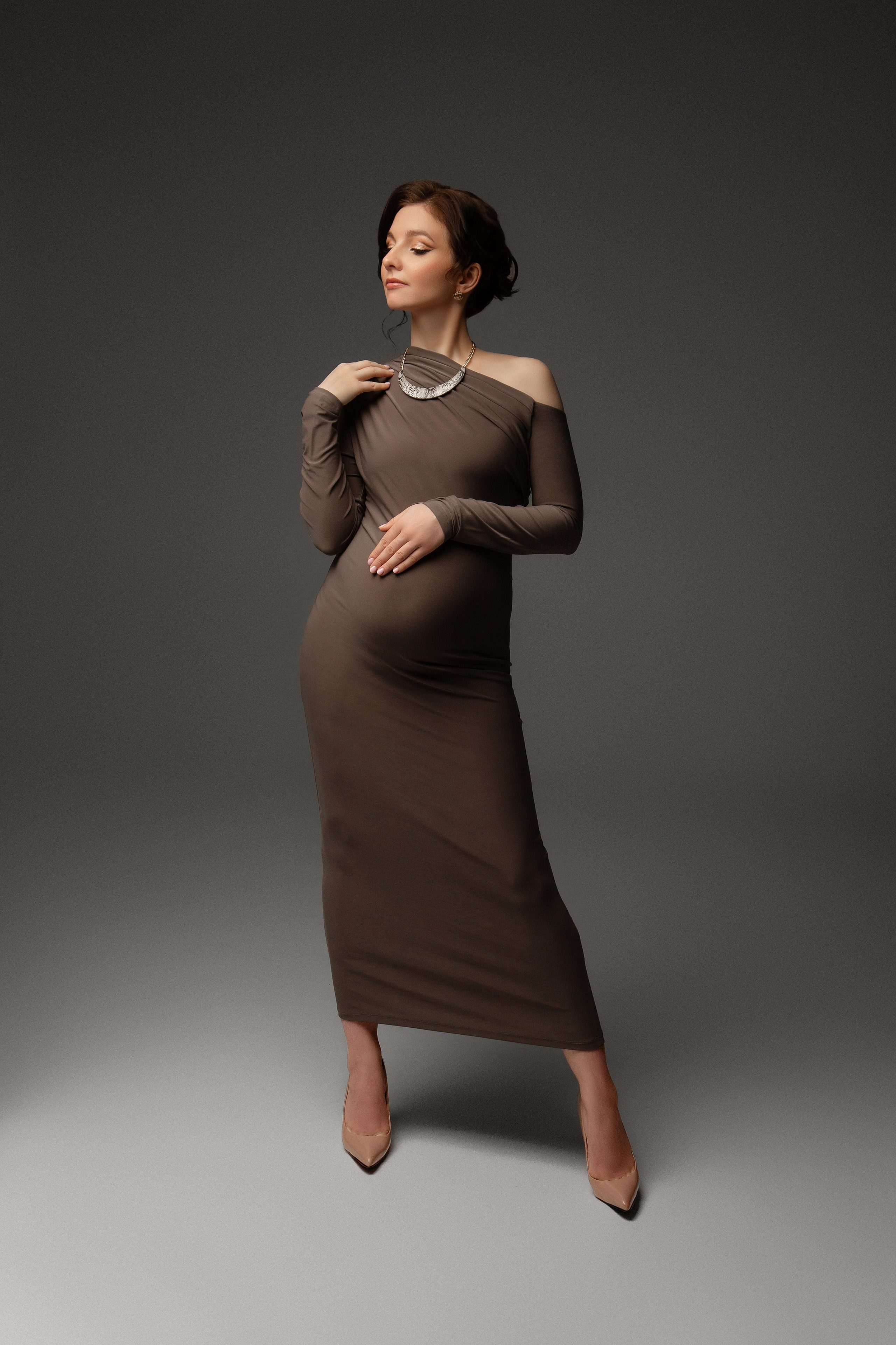 Платье серо-коричневое р-р 46-48