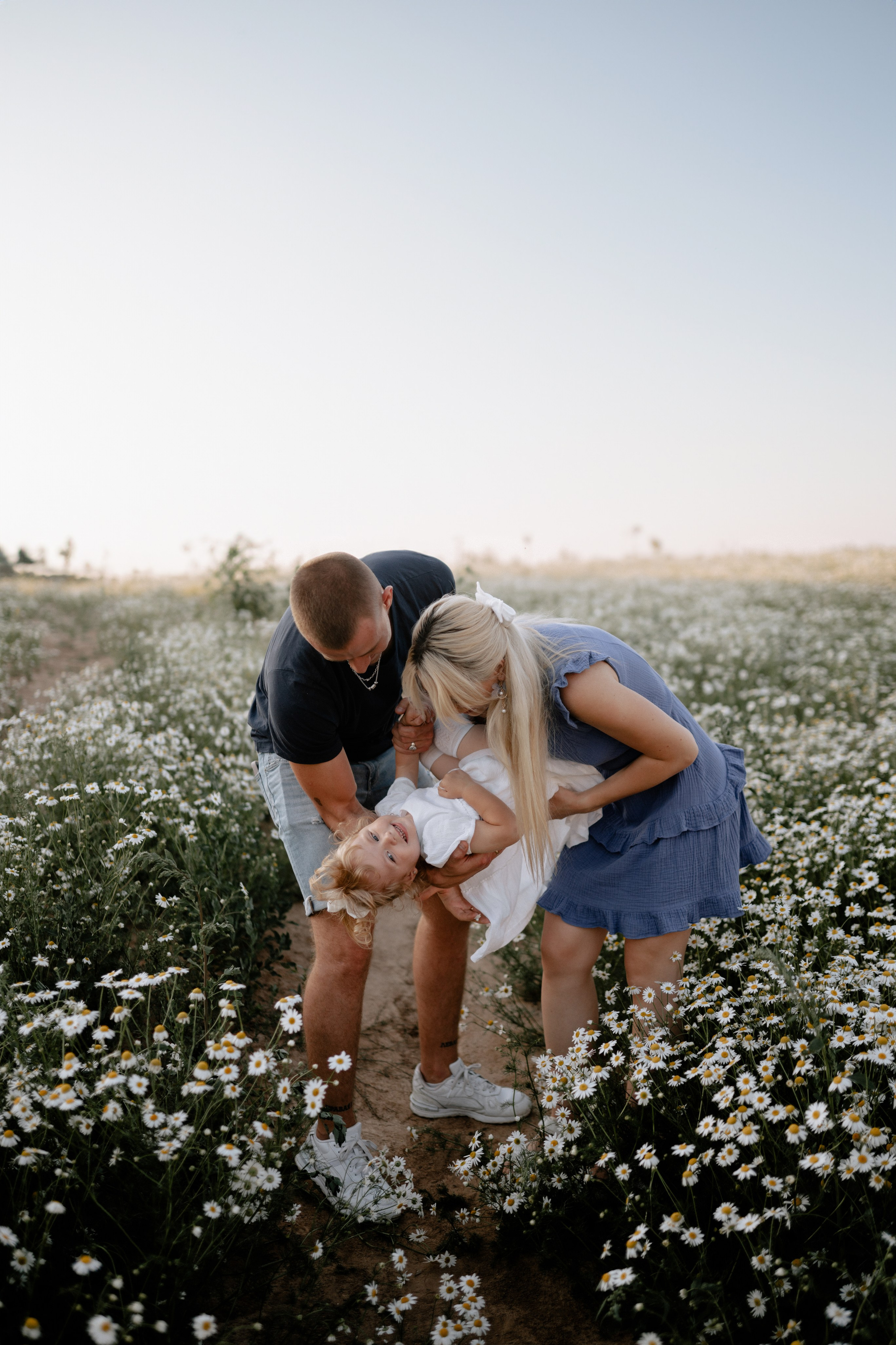 Лев, Даша и Белла