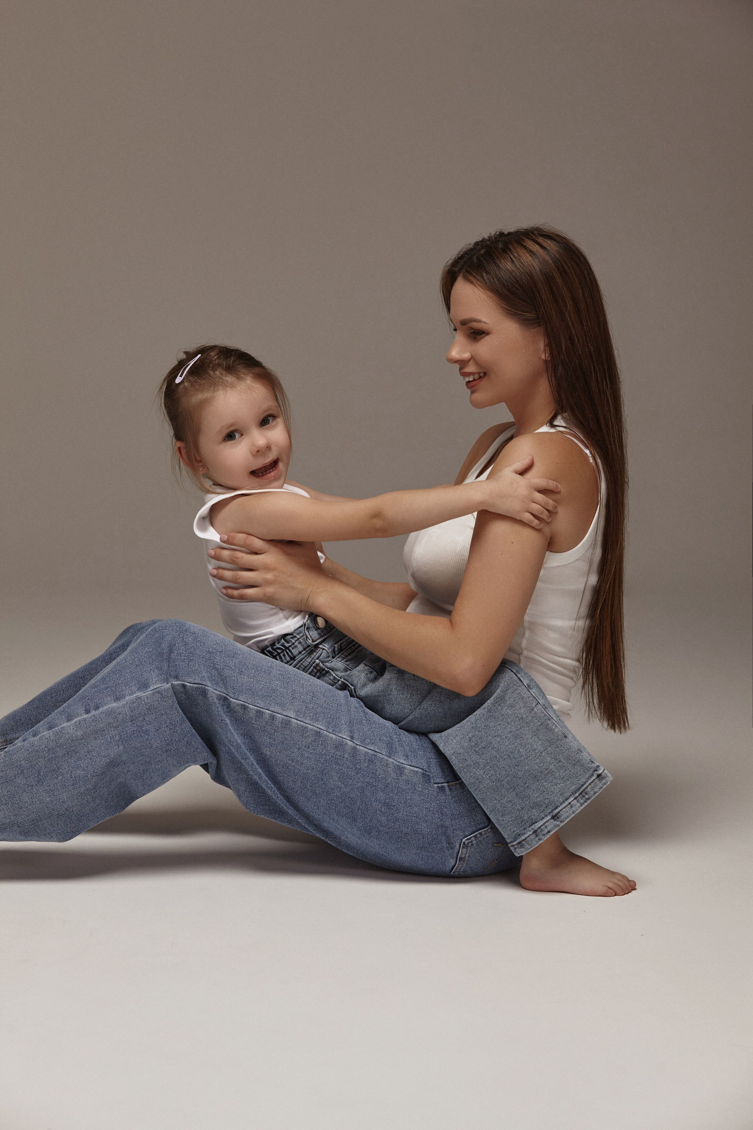 Алена и девочки. Tatya Lushchyk профессиональный фотограф в Минске. Фотосессия беременности и индивидуальные съемки