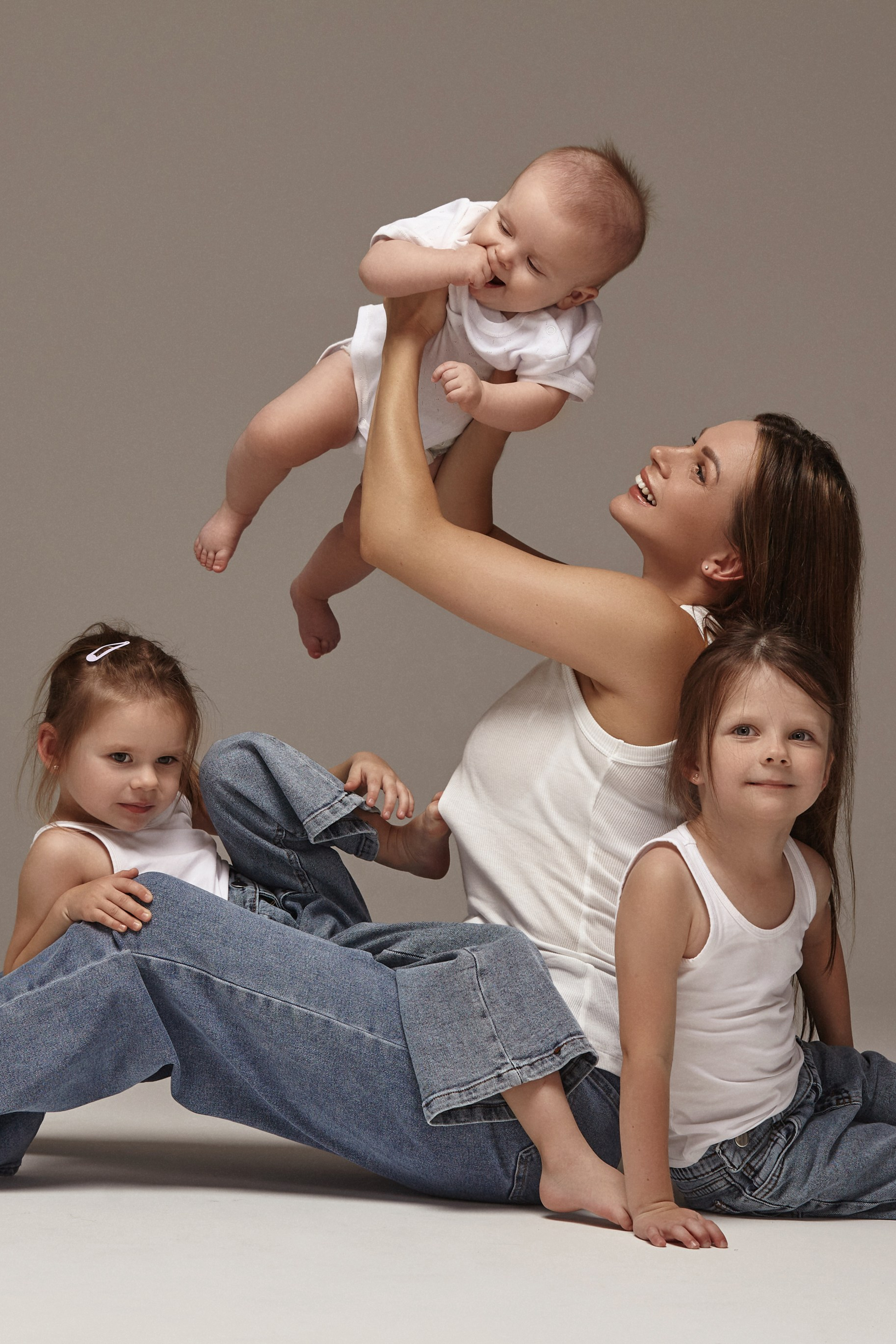 Алена и девочки. Tatya Lushchyk профессиональный фотограф в Минске. Фотосессия беременности и индивидуальные съемки
