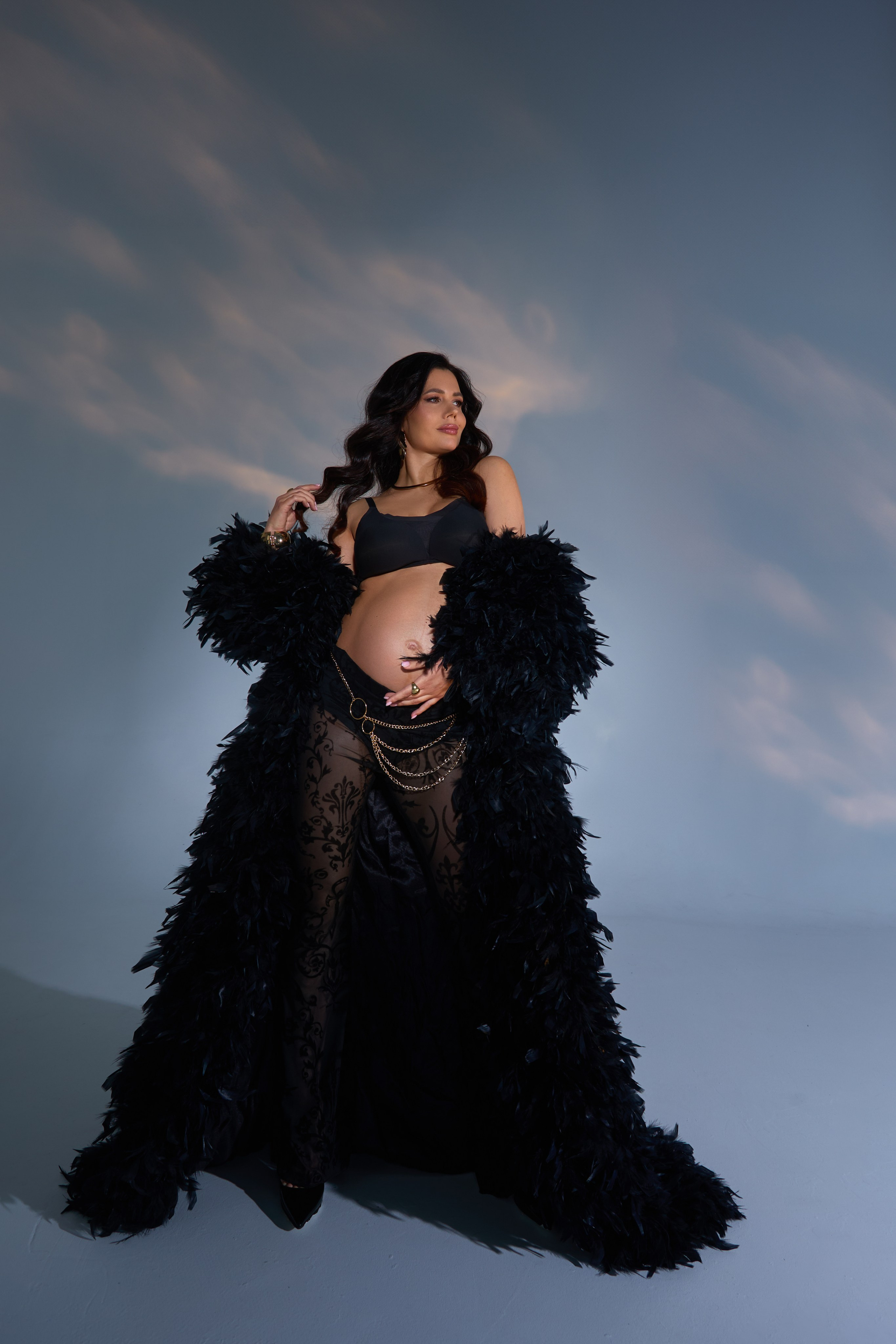 Шуба черная натуральное перо