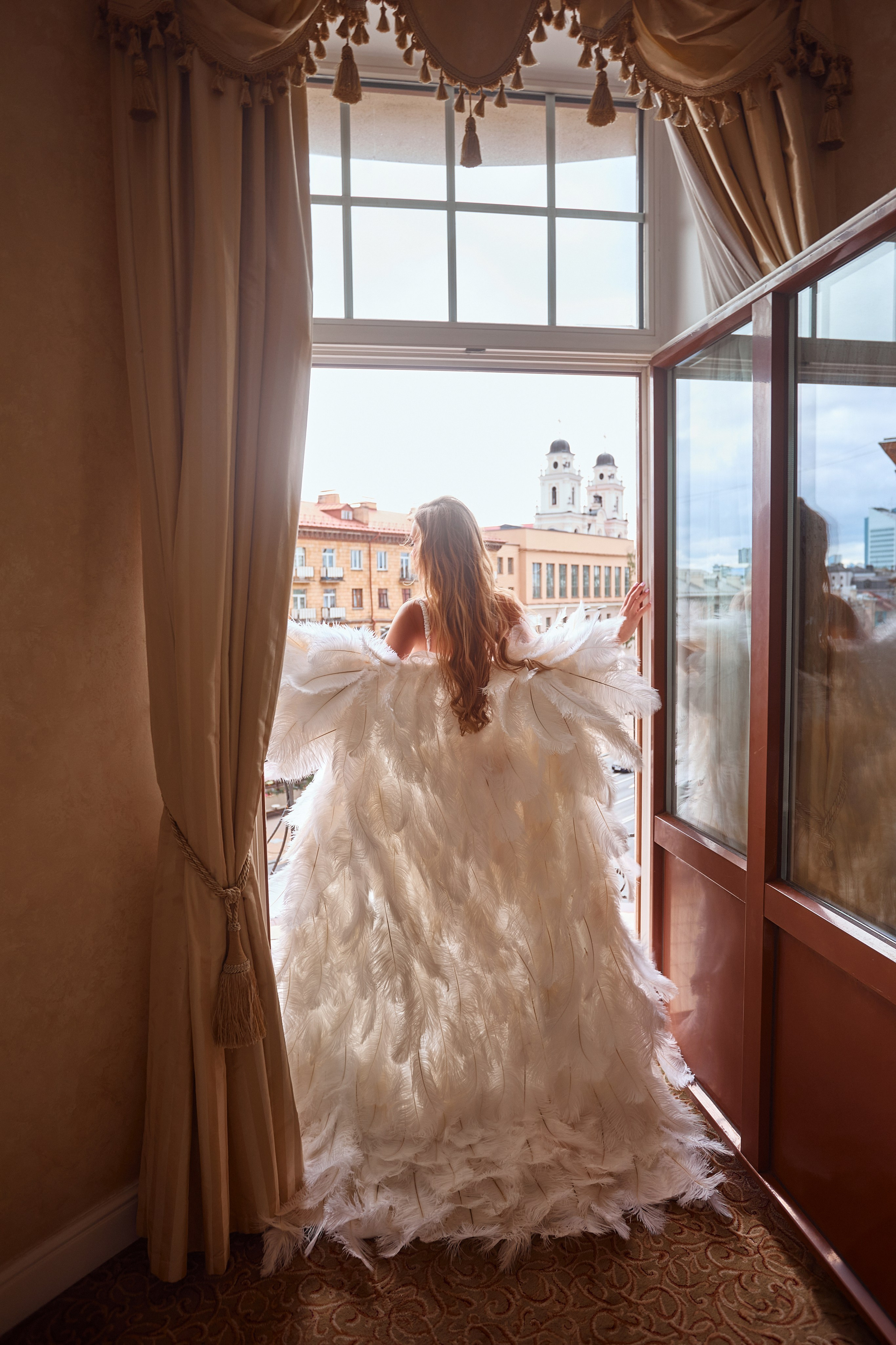 Шубка перо страуса. Tatya Lushchyk профессиональный фотограф в Минске. Фотосессия беременности и индивидуальные съемки