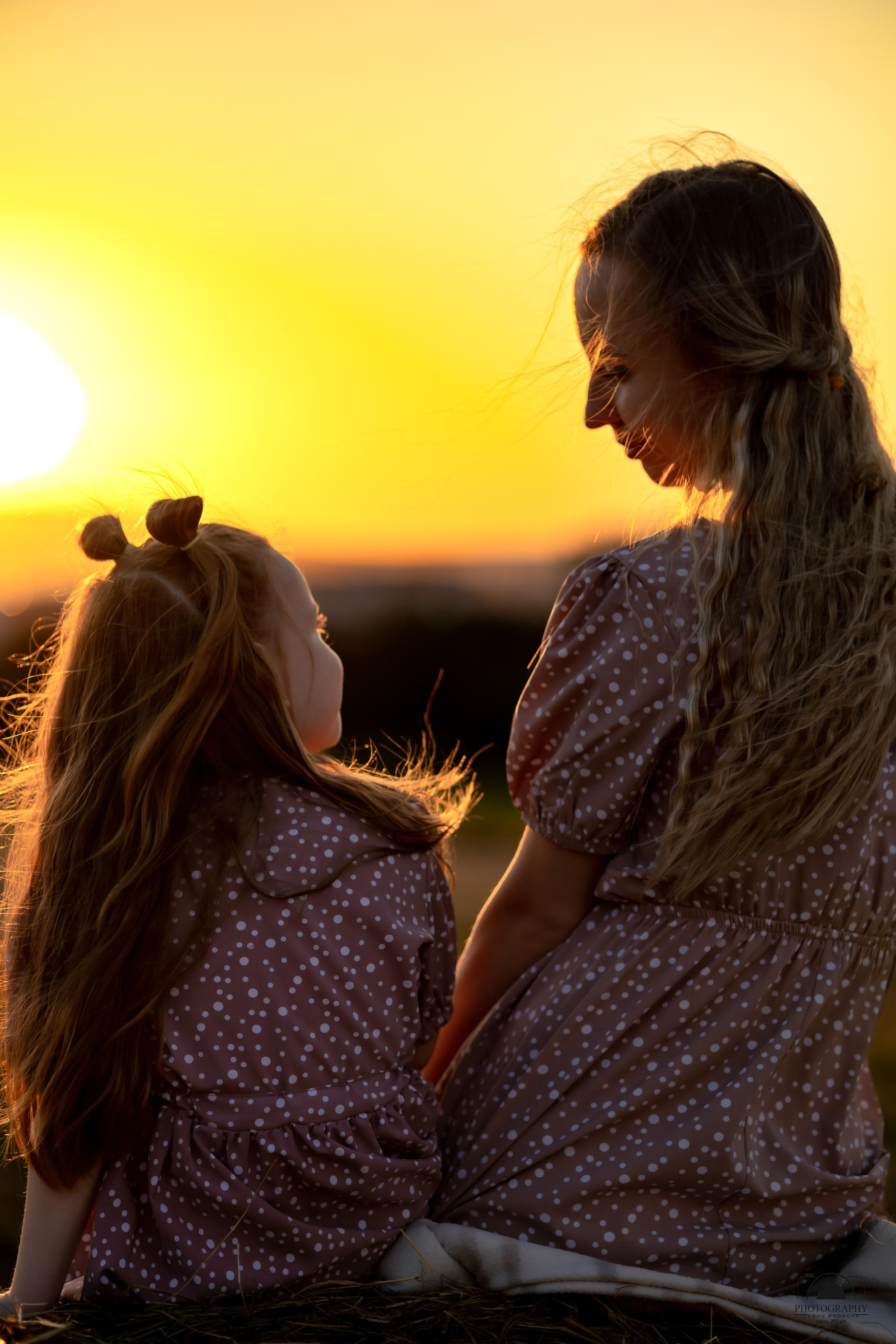 Олег, Аня, Настя и Кирилл