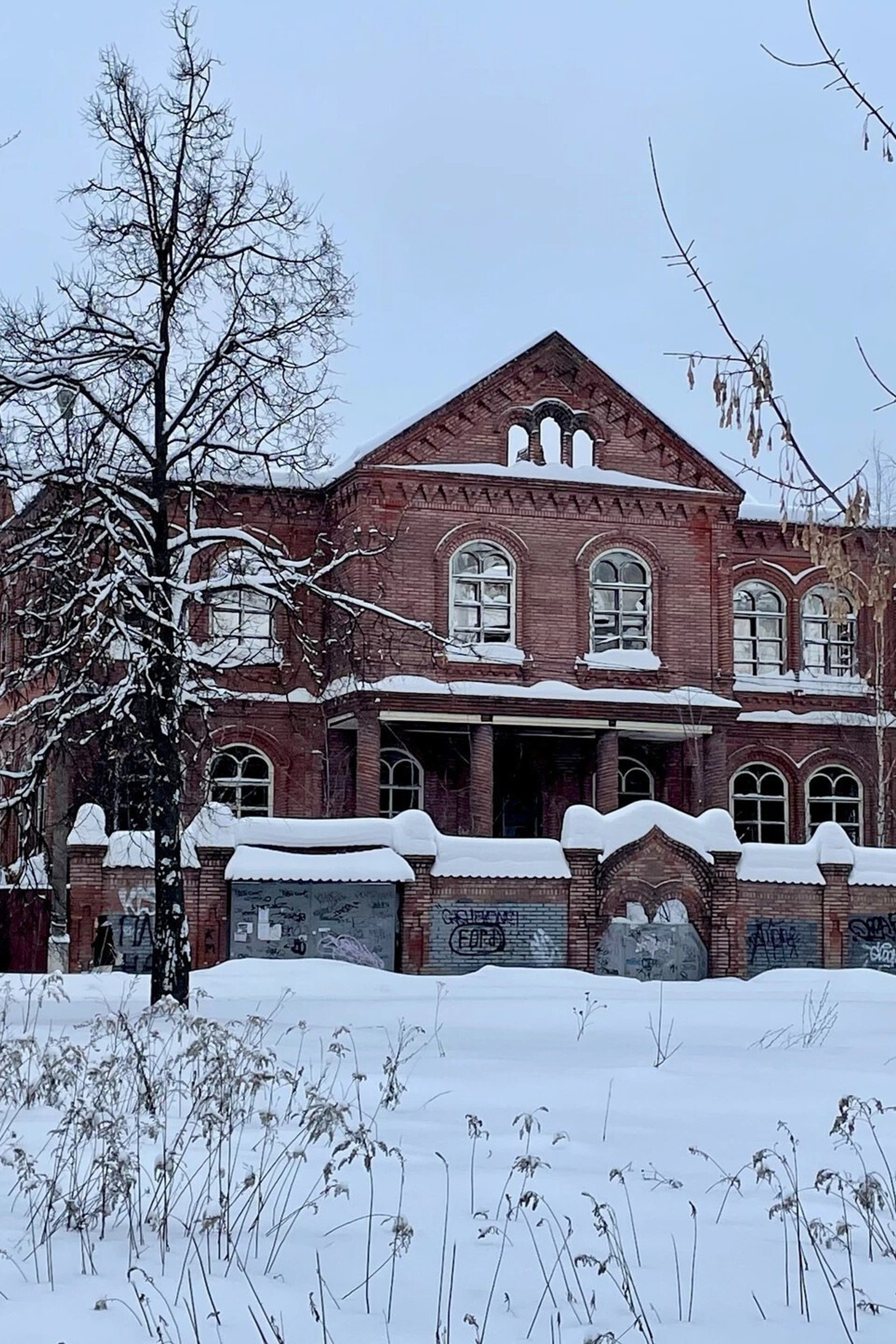 #1: Подмосковное наследие 90-х