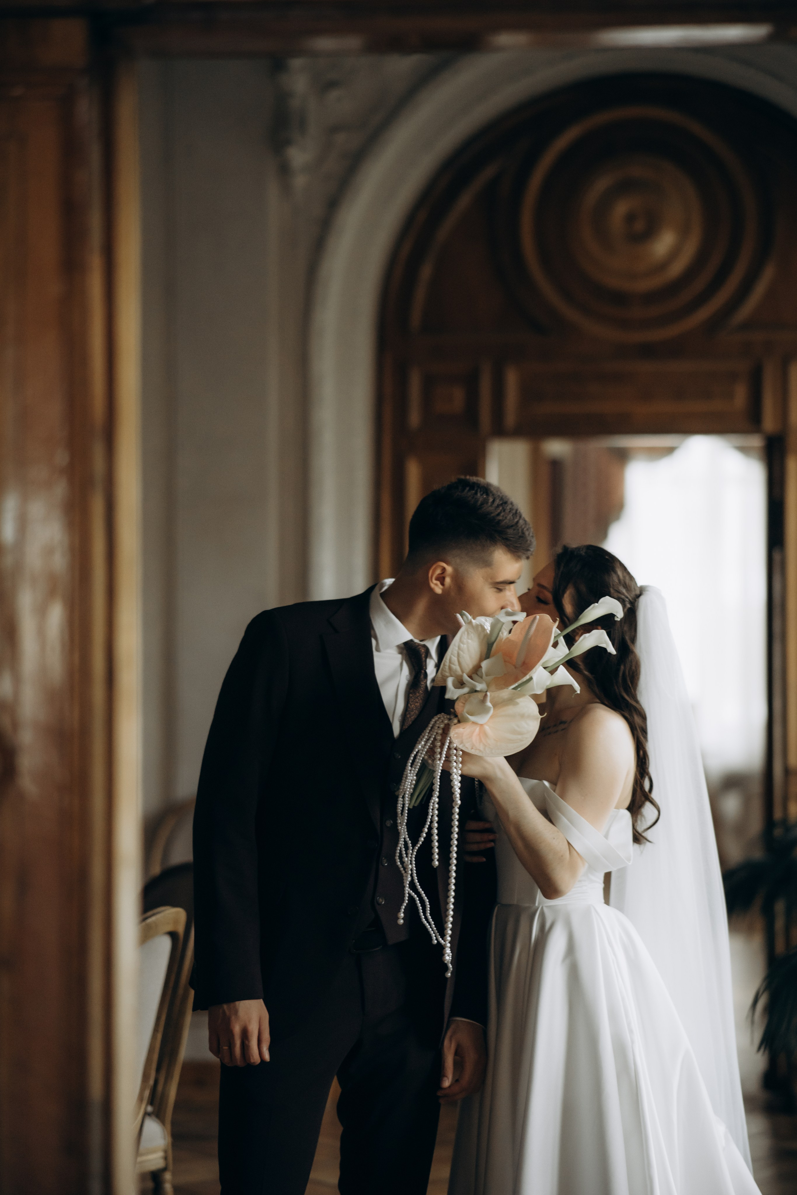 Свадебная фотосессия в&nbsp;библиотеке им.&nbsp;Пушкина