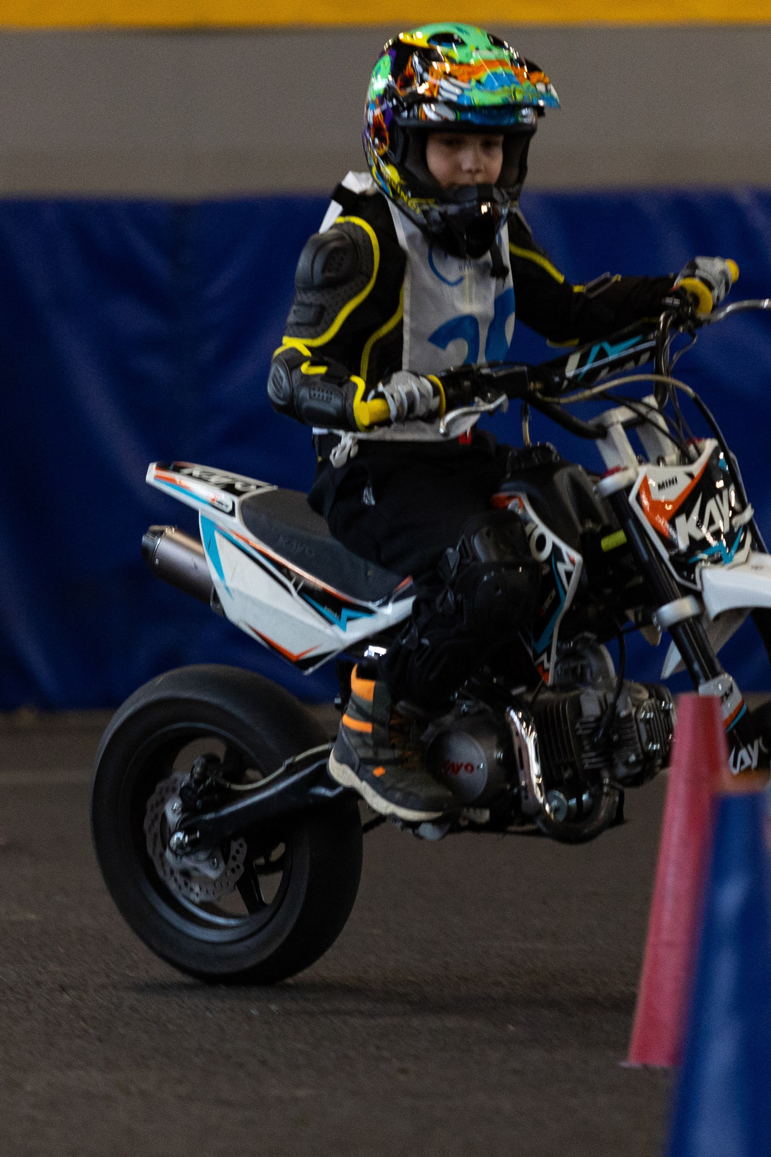 Осенний кубок мотошколы Мосгортранс по мотоджимхане. Дети