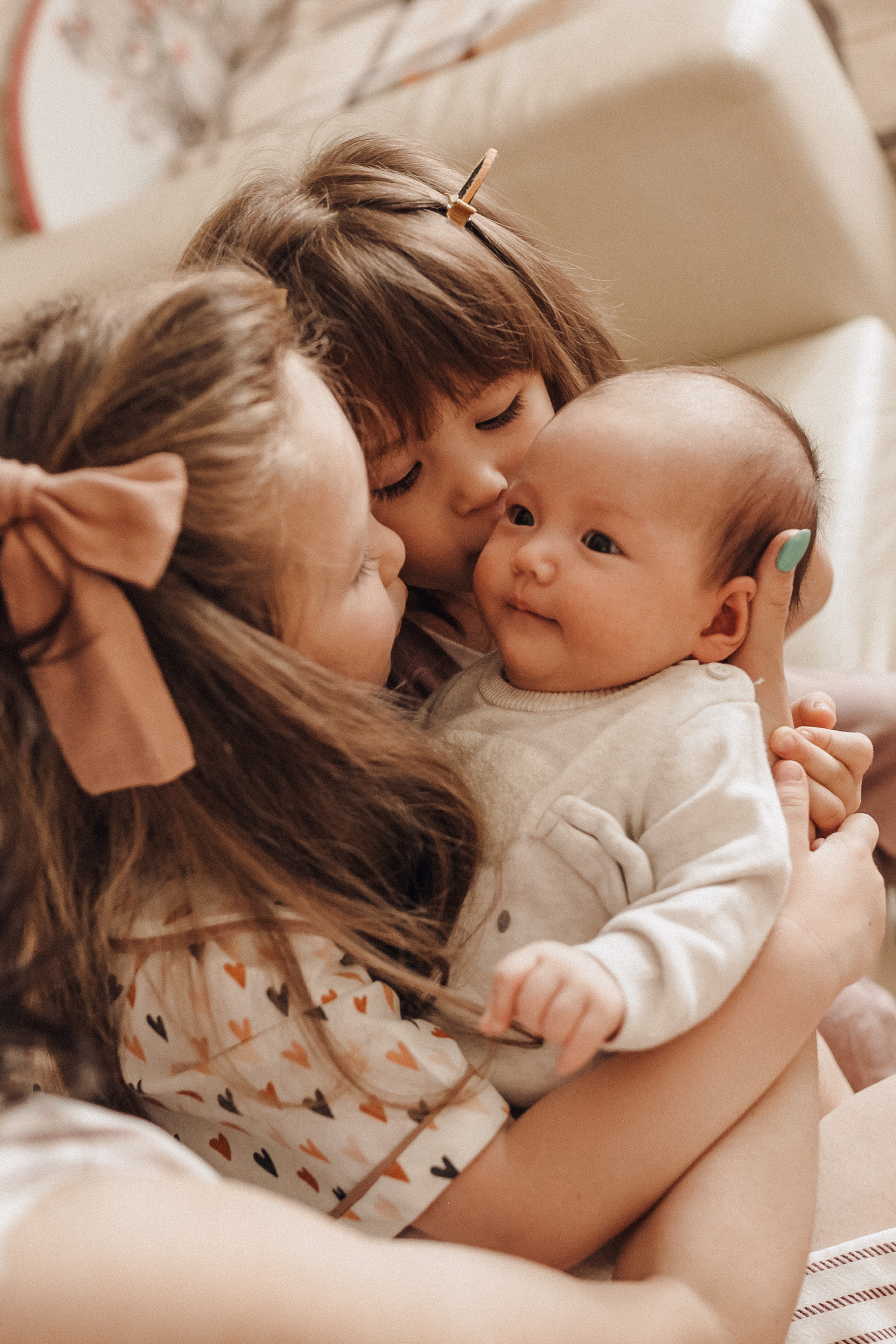 Три сестрички