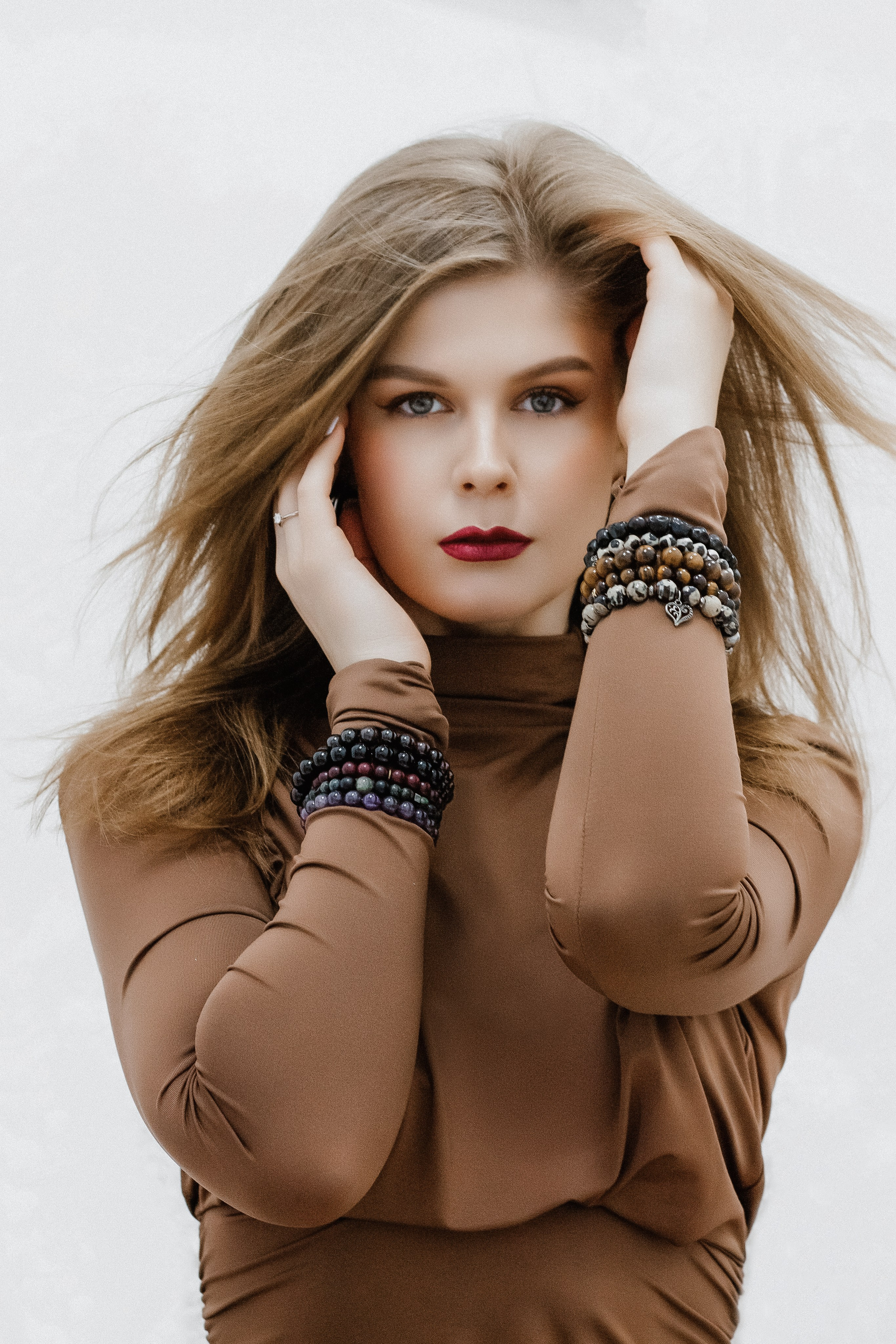 Хендмейдер украшений Елена