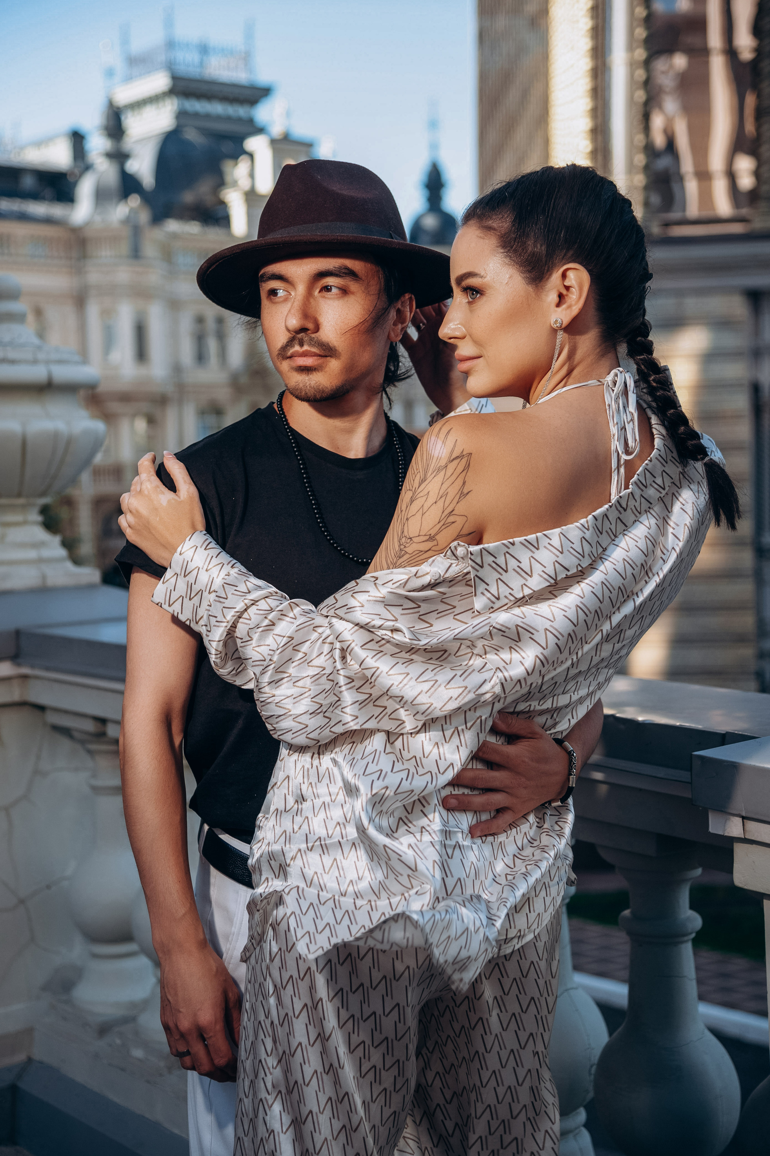 Эрнест и Лиза. Прогулка после регистрации