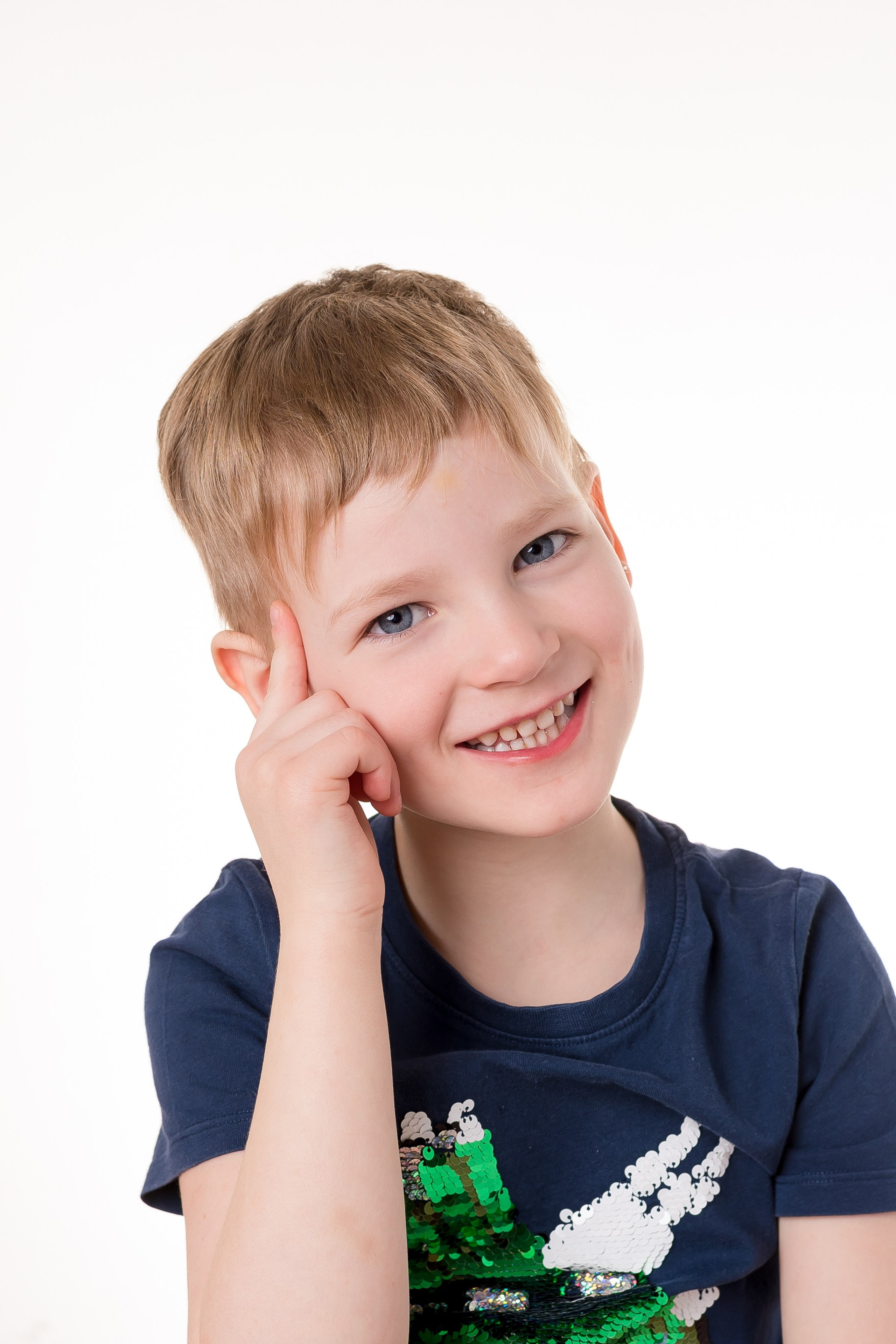 Портреты на одготонном фоне